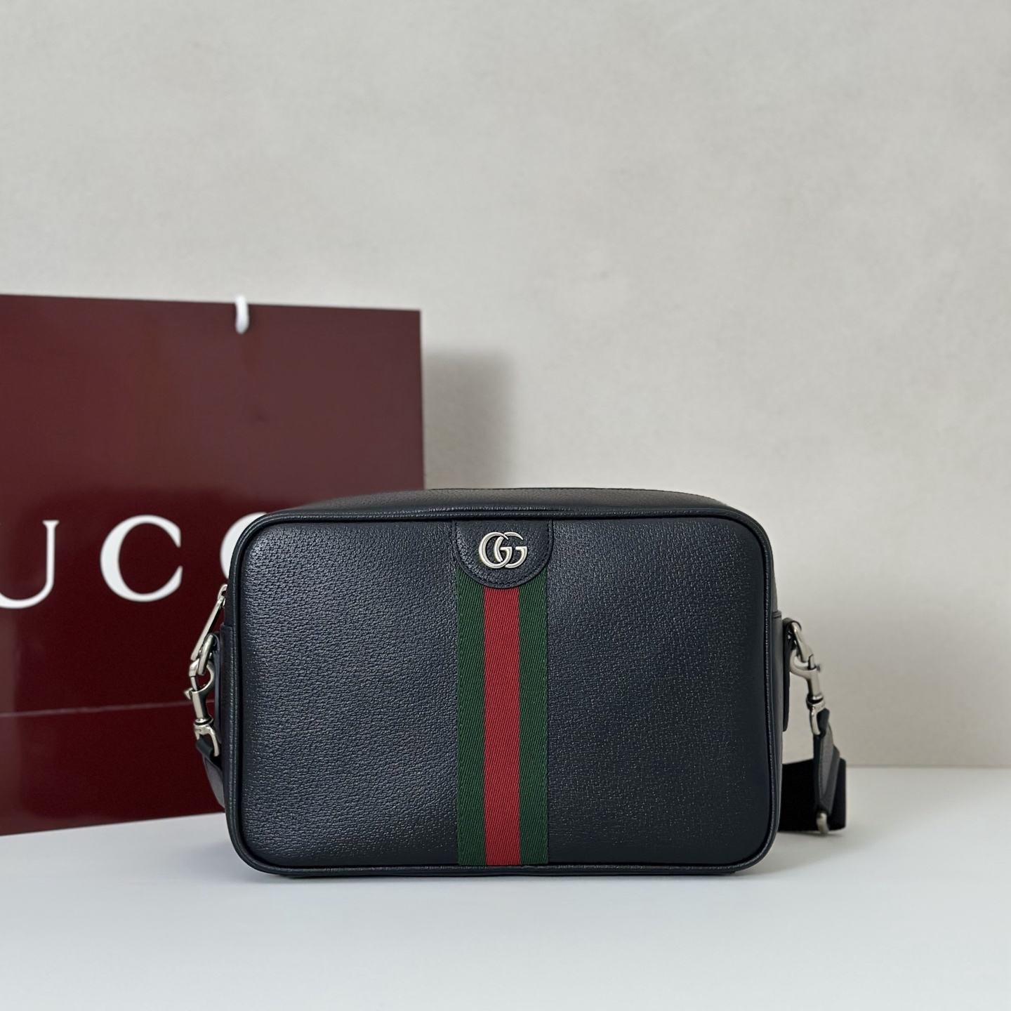 NO:407123,The quality of the counter, top-quality original goods, real-life photos!  Model number 834468 grams leather, size width 28.5X height 18X side width 7.5cm, batch, GUCCI [original leather], gucci19860909专柜品质,顶级原单货,实物实拍！款号834468克皮,尺寸宽28.5X高18X侧宽7.5cm,批,GUCCI【原厂皮】,gucci,Bag