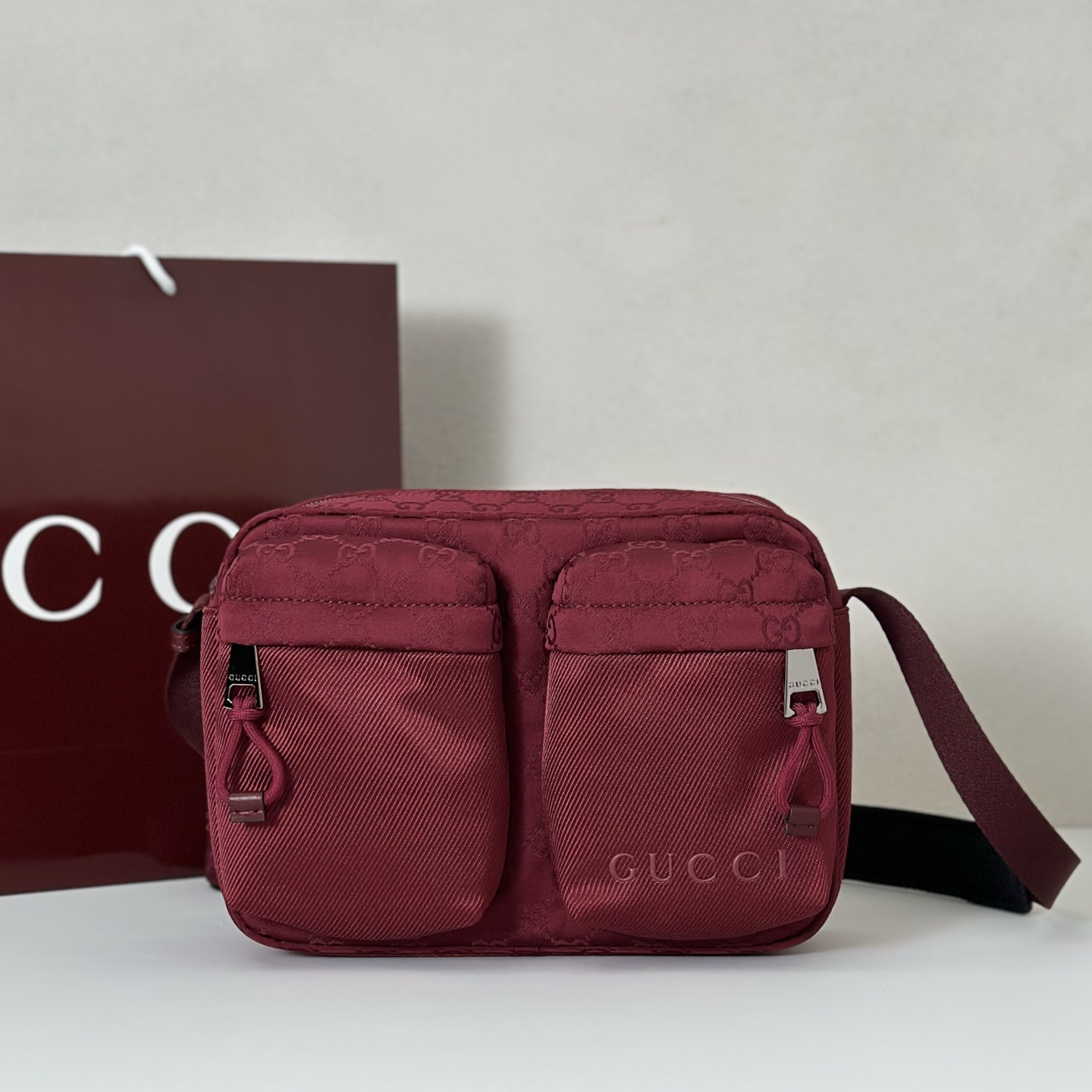 NO:407259,The quality of the counter, top-quality original goods, real-life photos!  Model number 834475 red canvas, size width 24.5x height 18x ​​side width 6.5cm, batch, GUCCI [original leather], gucci19860909专柜品质,顶级原单货,实物实拍！款号834475红色帆布,尺寸宽24.5x高18x侧宽6.5cm,批,GUCCI【原厂皮】,gucci,Bag