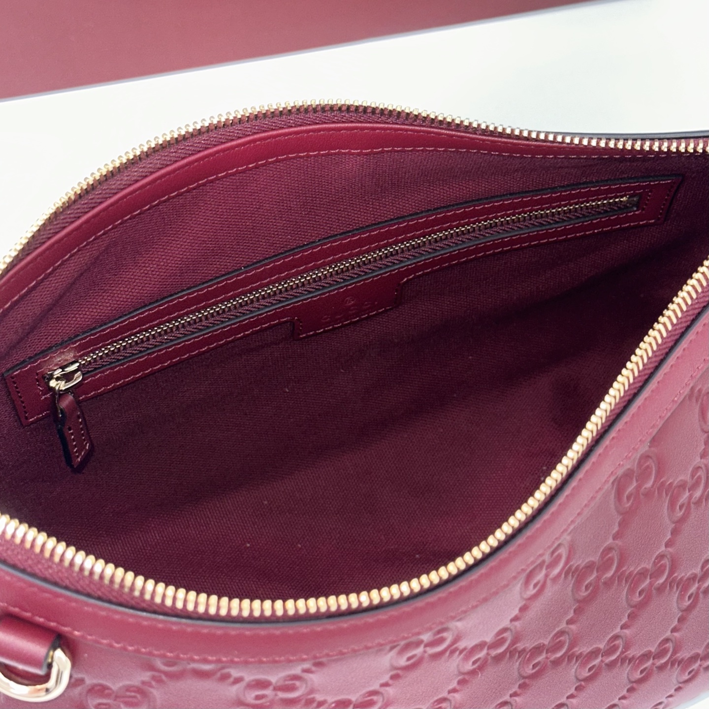 Gucci Guccissima Leather Shoulder Bag, Wine Red, 30x19x11cm 7 i1754193170365 2263 0 5