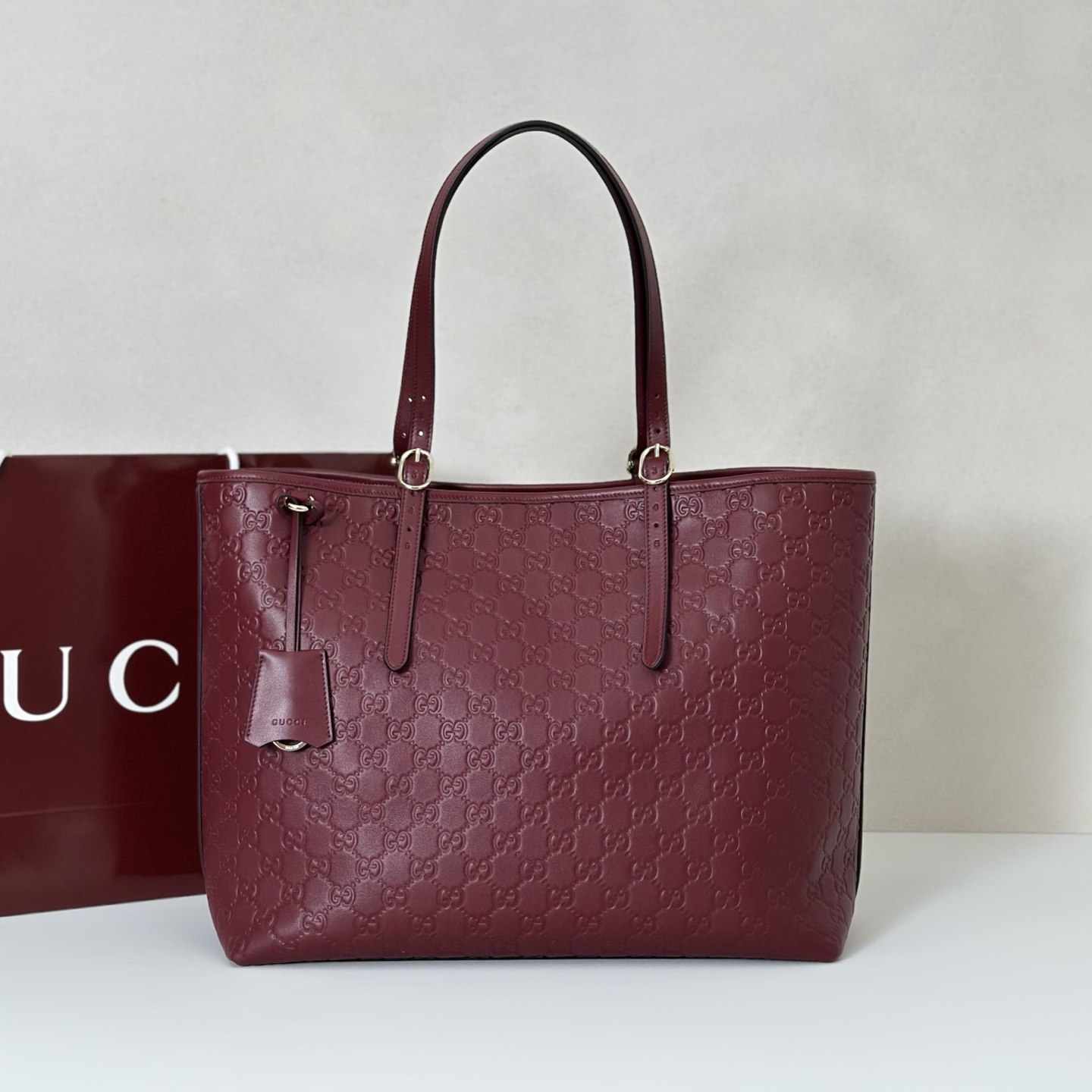 Gucci Signature Tote Bag in Wijnrood Leer - 37x31x16 cm