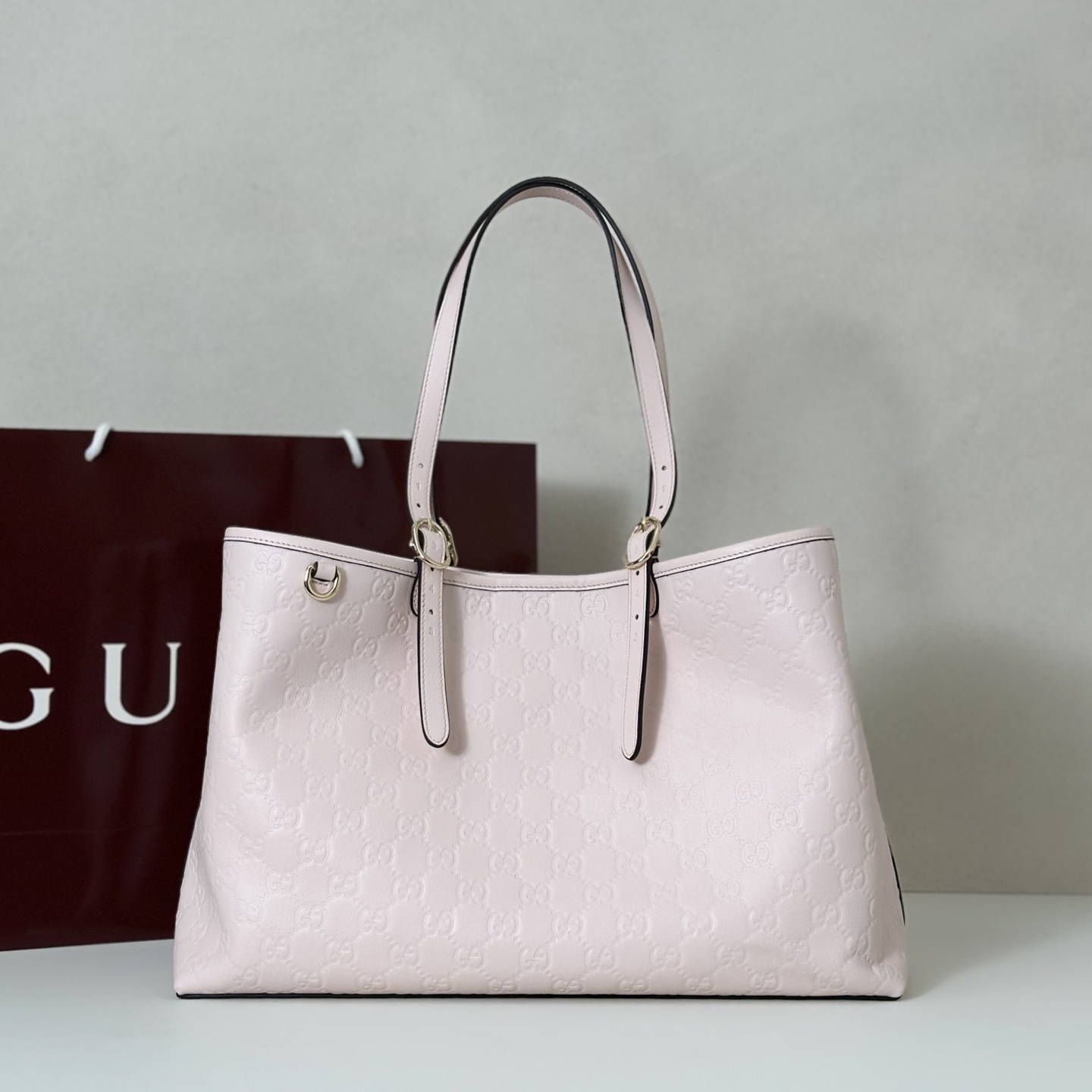NO:557939,Counter quality, top-quality original goods, real photos!  Style number 815213, light pink embossed characters, size width 38X height 25.5X side width 15cm, batch, GUCCI [original leather], gucci19860909专柜品质,顶级原单货,实物实拍！款号815213浅粉压字,尺寸宽38X高25.5X侧宽15cm,批,GUCCI【原厂皮】,gucci,Bag