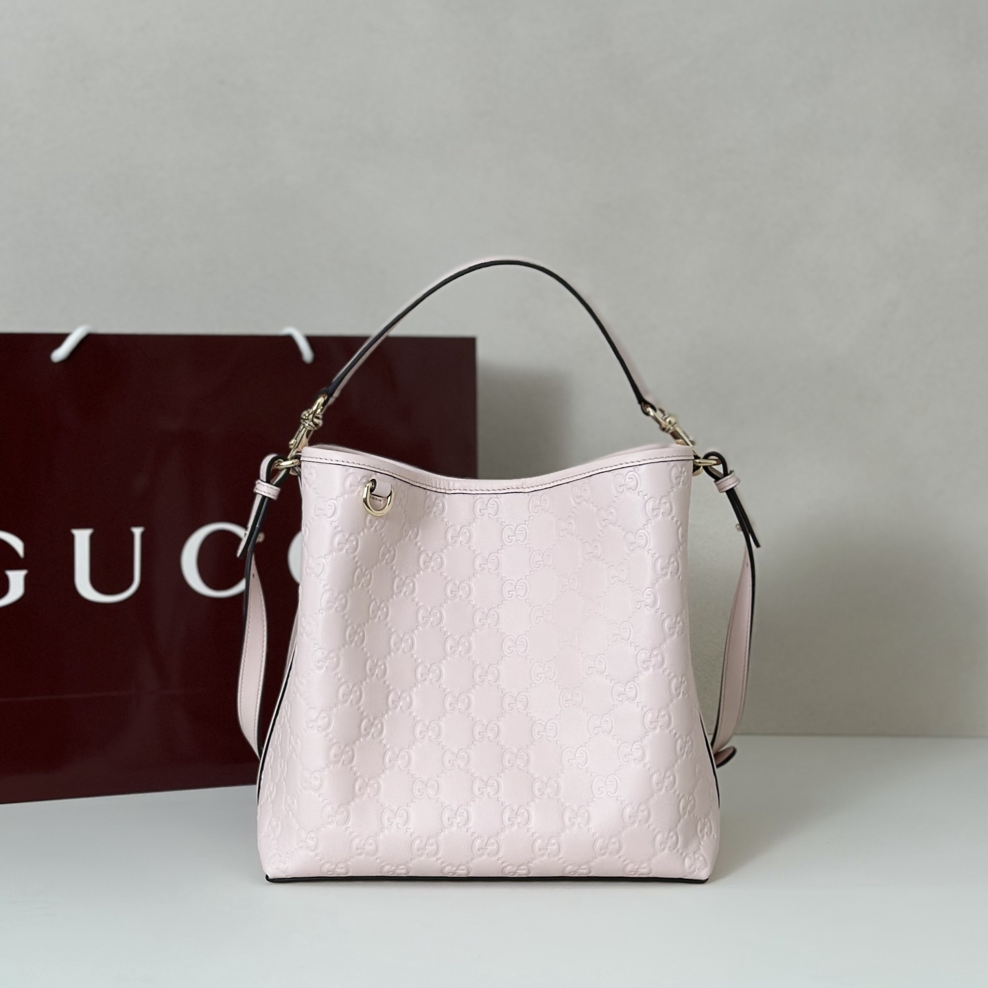 NO:557934,Counter quality, top-quality original goods, real photos!  Model No. 815103, light pink embossed characters, size width 25x height 25x side width 15.5cm, batch, GUCCI [original leather], gucci19860909专柜品质,顶级原单货,实物实拍！款号815103浅粉压字,尺寸宽25x高25x侧宽15.5cm,批,GUCCI【原厂皮】,gucci,Bag