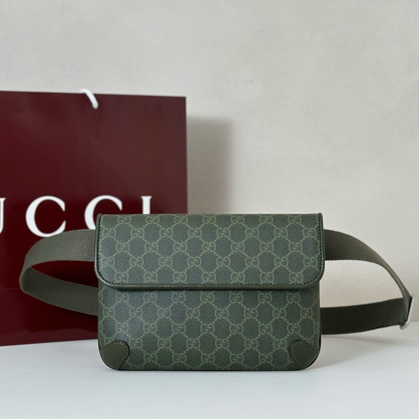 NO:407257,The quality of the counter, top-quality original goods, real-life photos!  Model number 792091 green glue, size width 24x height 16.5x side width 6cm, batch, GUCCI [original leather], gucci19860909专柜品质,顶级原单货,实物实拍！款号792091绿胶,尺寸宽24x高16.5x侧宽6cm,批,GUCCI【原厂皮】,gucci,Bag