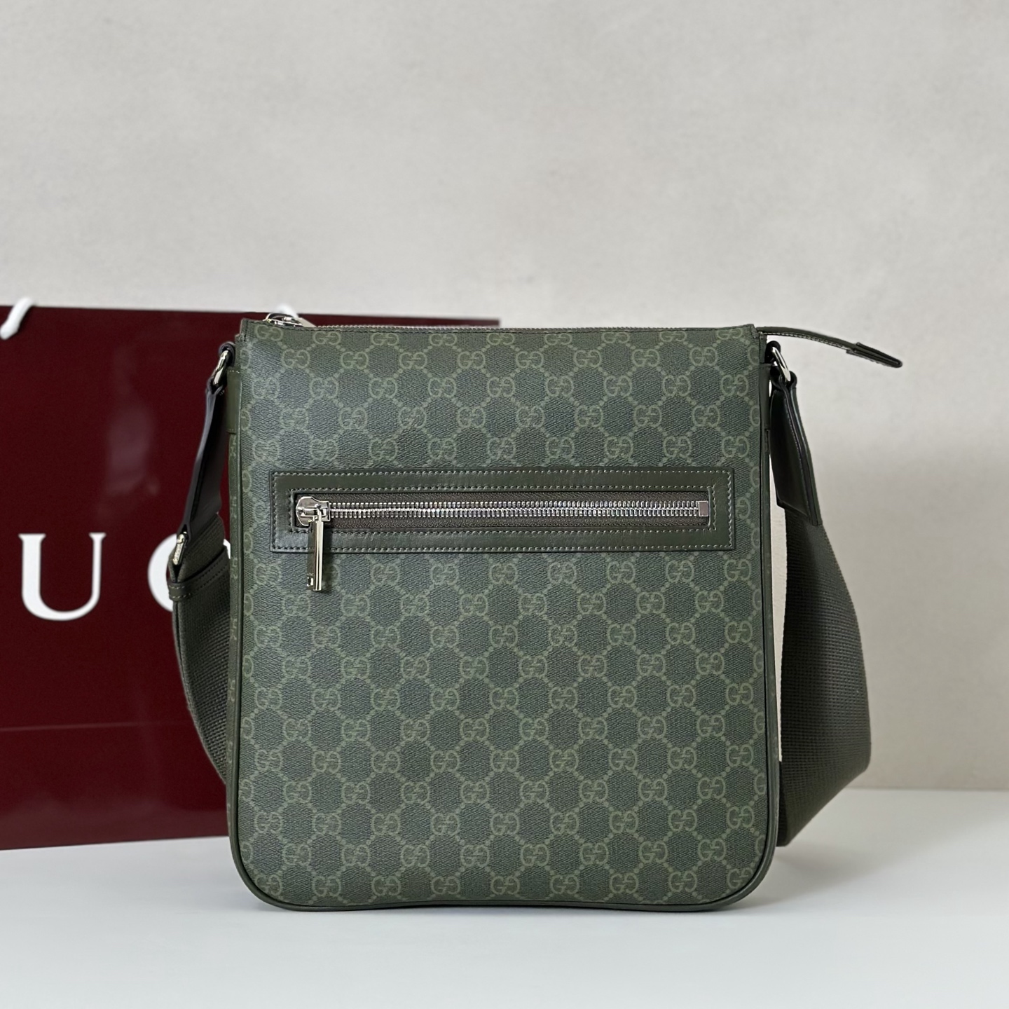 NO:406918,The quality of the counter, top-quality original goods, real-life photos!  792081 green glue, size width 27x height 30x side width 4.5cm, batch, GUCCI [original leather], gucci19860909专柜品质,顶级原单货,实物实拍！792081绿胶,尺寸宽27x高30x侧宽4.5cm,批,GUCCI【原厂皮】,gucci,Bag