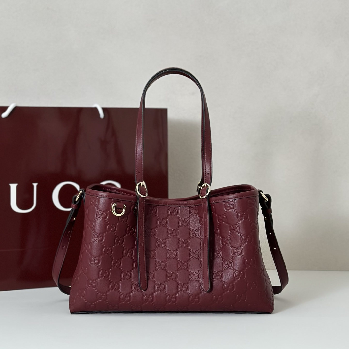 NO:557967,Counter quality, top-quality original goods, real photos!  Style number 815214 burgundy embossed, size width 31X height 18X side width 11cm, batch, GUCCI [original leather], gucci19860909专柜品质,顶级原单货,实物实拍！款号815214酒红压字,尺寸宽31X高18X侧宽11cm,批,GUCCI【原厂皮】,gucci,Bag