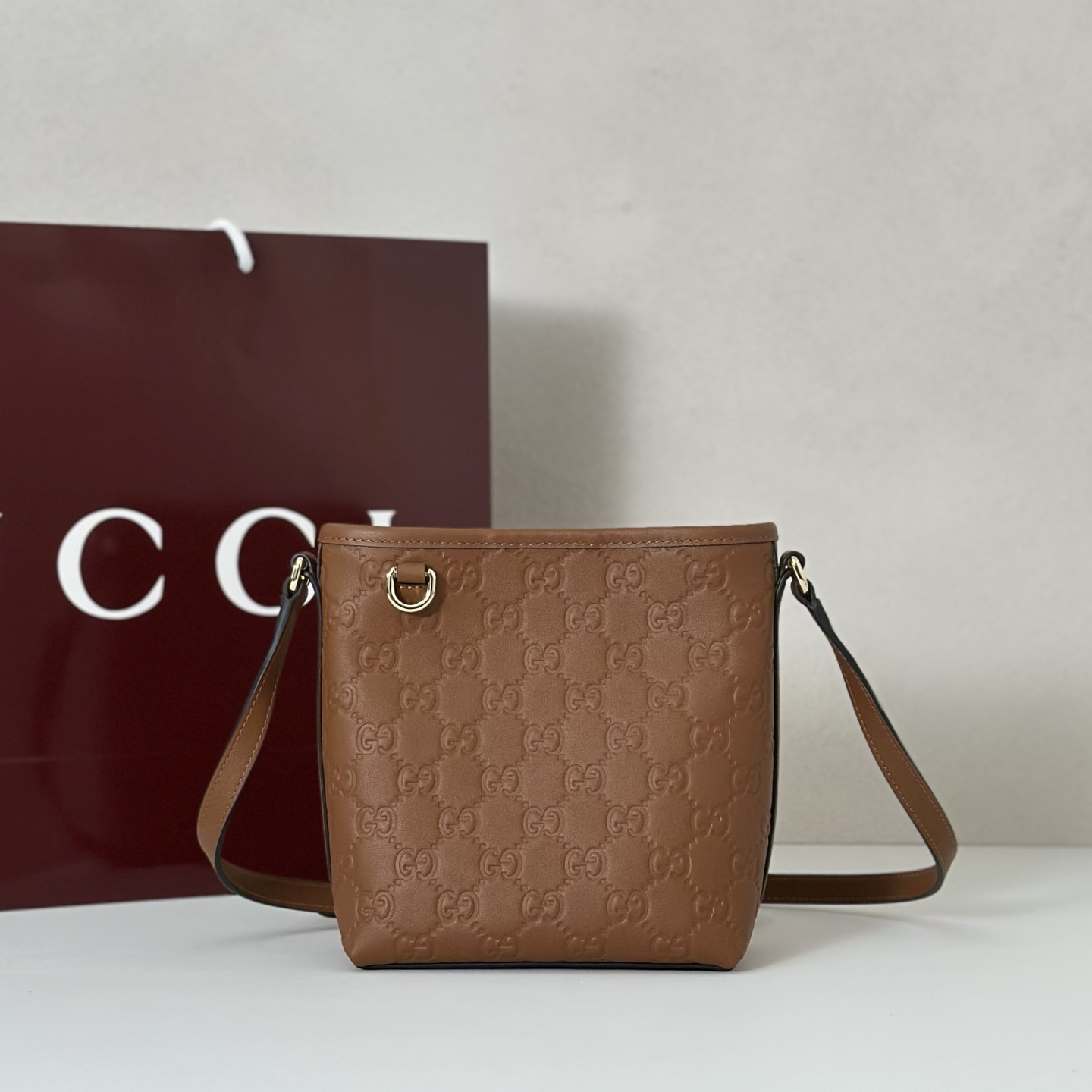 NO:407172,The quality of the counter, top-quality original goods, real-life photos!  Model number 847090 brown pressed characters, size width 15cm (18cm) X height 18cm x side width 8cm, batch, GUCCI [original leather], gucci19860909专柜品质,顶级原单货,实物实拍！款号847090棕色压字,尺寸宽15cm（18cm）X高18cmx侧宽8cm,批,GUCCI【原厂皮】,gucci,Bag