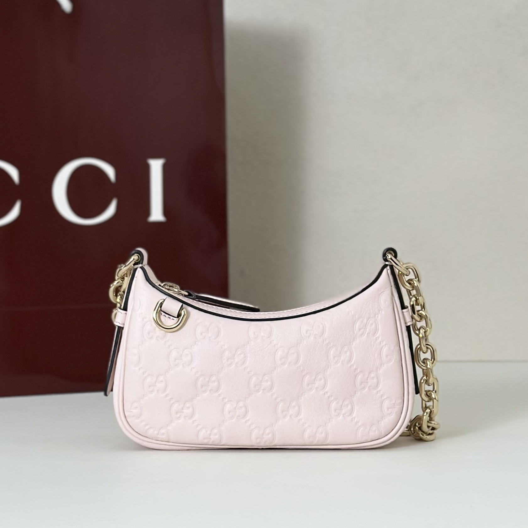 NO:557870,Counter quality, top-quality original goods, real photos!  Model No. 847091, light pink embossed characters, size width 19X height 12X side width 4cm, batch, GUCCI [original leather], gucci19860909专柜品质,顶级原单货,实物实拍！款号847091浅粉压字,尺寸宽19X高12X侧宽4cm,批,GUCCI【原厂皮】,gucci,Bag