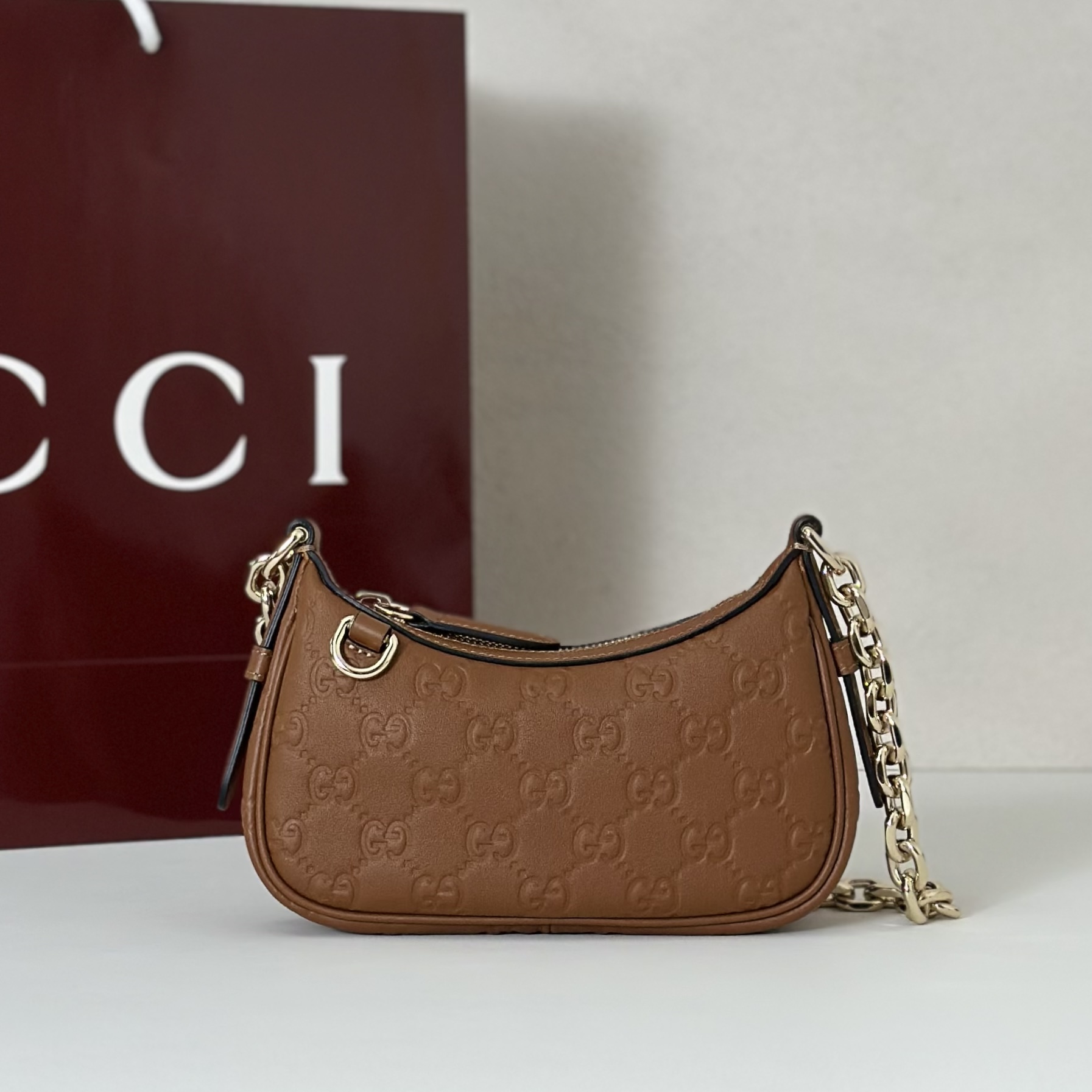 NO:557887,Counter quality, top-quality original goods, real photos!  Model number 847091 brown embossed, size width 19X height 12X side width 4cm, batch, GUCCI [original leather], gucci19860909专柜品质,顶级原单货,实物实拍！款号847091棕色压字,尺寸宽19X高12X侧宽4cm,批,GUCCI【原厂皮】,gucci,Bag