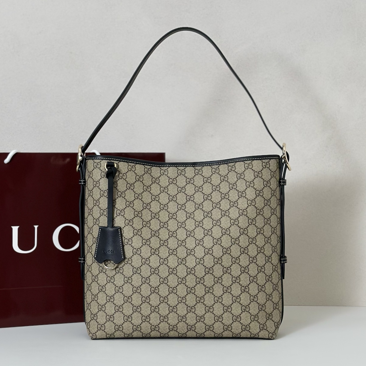 NO:812675,Counter quality, top-quality original goods, real photos!  Model No. 847452 Fake, size width 30.5X height 30.5X side width 9cm, batch, Gucci original leather [price based on quantity]19860909专柜品质,顶级原单货,实物实拍！款号847452啡克,尺寸宽30.5X高30.5X侧宽9cm,批,古奇原厂皮【跑量价】,Bag