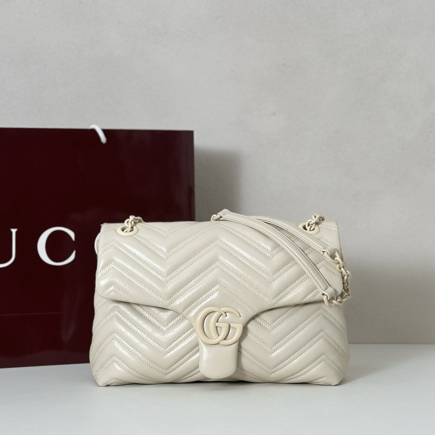 Gucci Style White Bag Lookbook Reference image 1