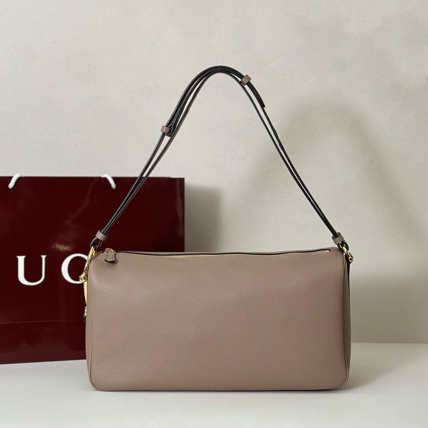 Gucci Style Grey Bag Lookbook Reference image 1