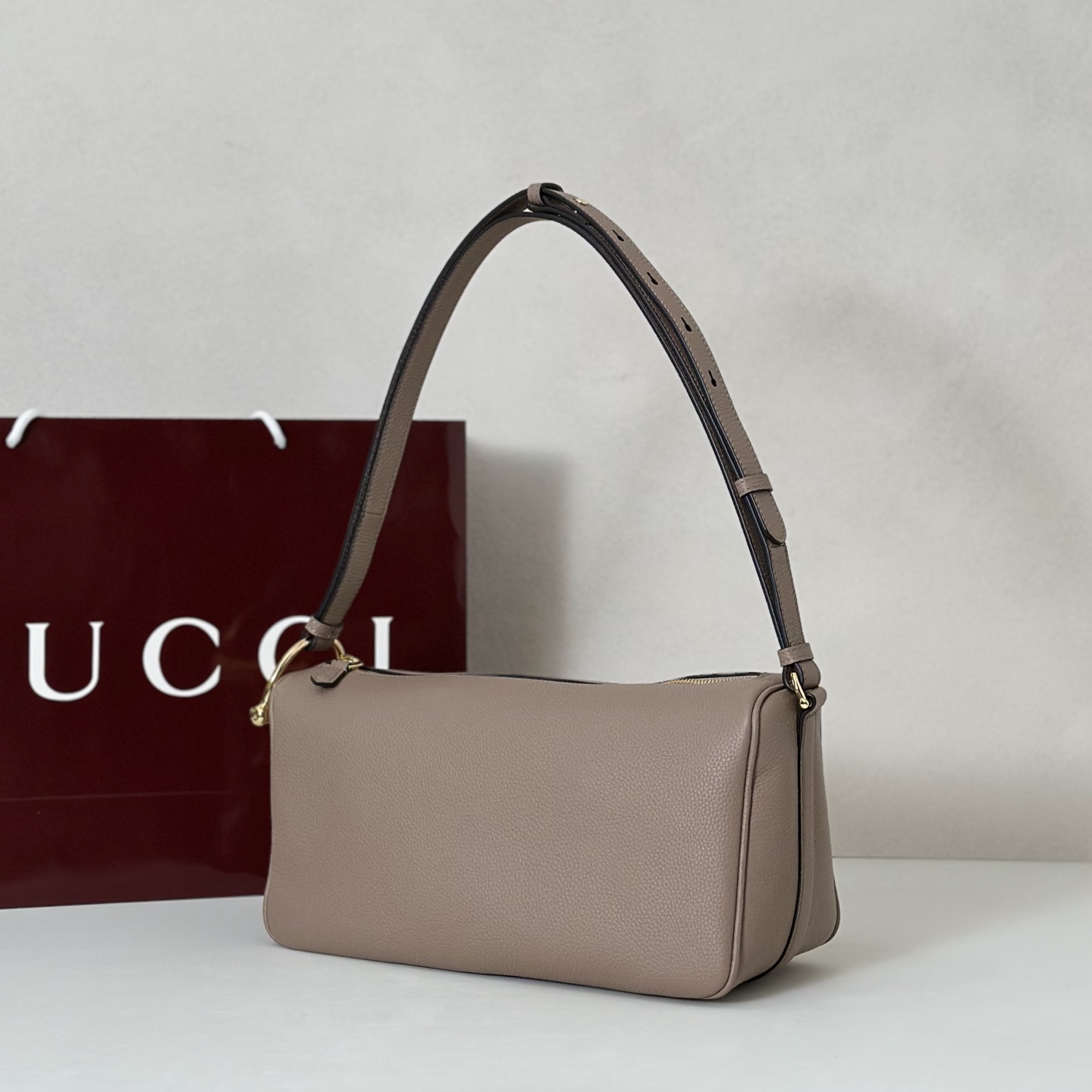 Gucci Style Grey Bag Lookbook Reference image 2
