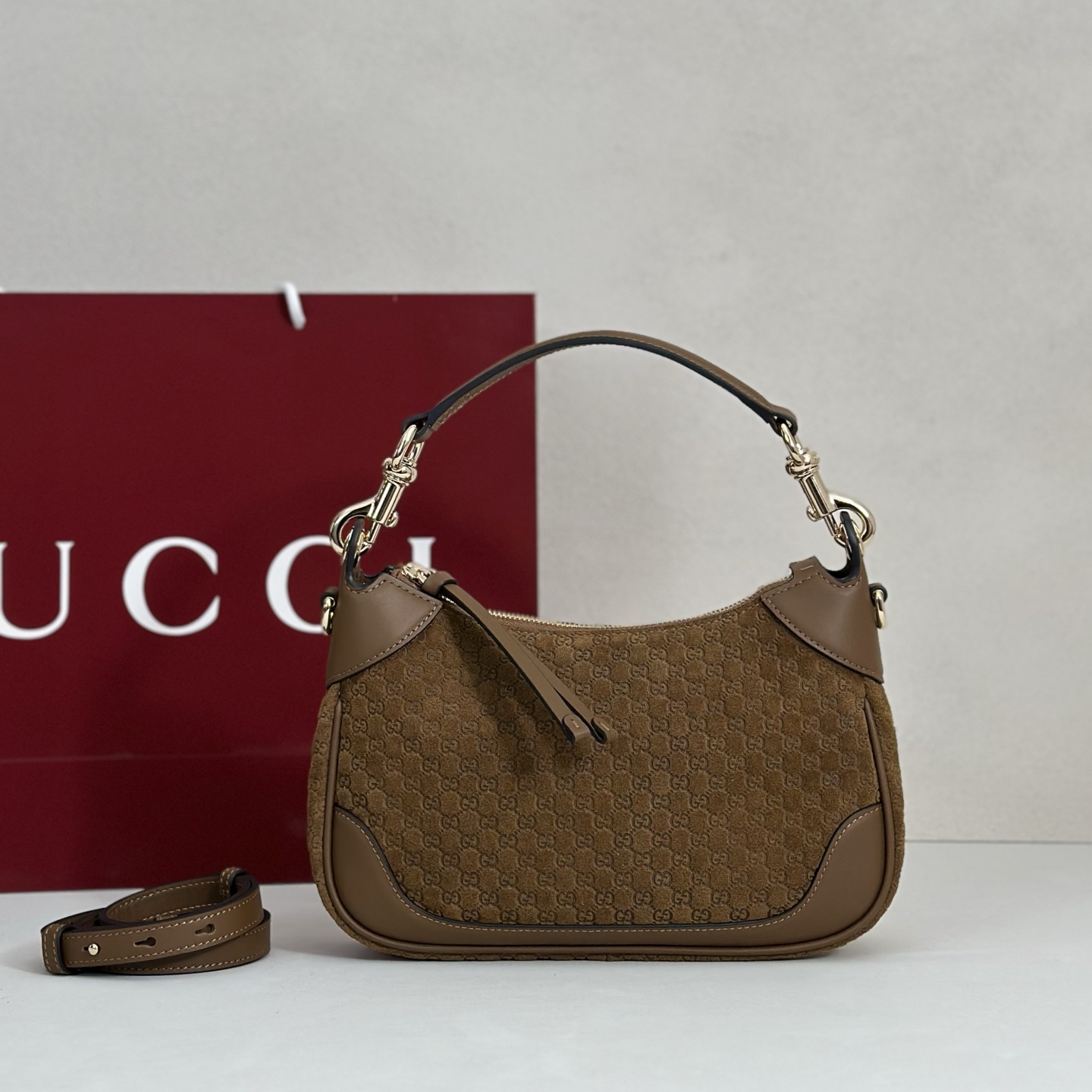 NO:856252,Counter quality, top-quality original goods, real photos!  Model number 855252, brown velvet embossed, size width 25X height 14.5X side width 6cm, batch, Gucci original leather [price based on quantity]19860909专柜品质,顶级原单货,实物实拍！款号855252棕绒压字,尺寸宽25X高14.5X侧宽6cm,批,古奇原厂皮【跑量价】,Bag