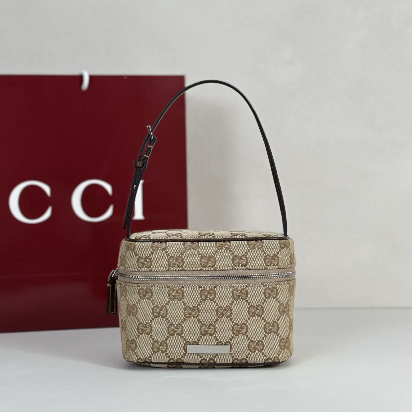 NO:812780,Counter quality, top-quality original goods, real photos!  Model number A00231 light apricot cloth, size width 16X height 12X side width 9cm, batch, Gucci original leather [price based on quantity]19860909专柜品质,顶级原单货,实物实拍！款号A00231浅杏布,尺寸宽16X高12X侧宽9cm,批,古奇原厂皮【跑量价】,Bag