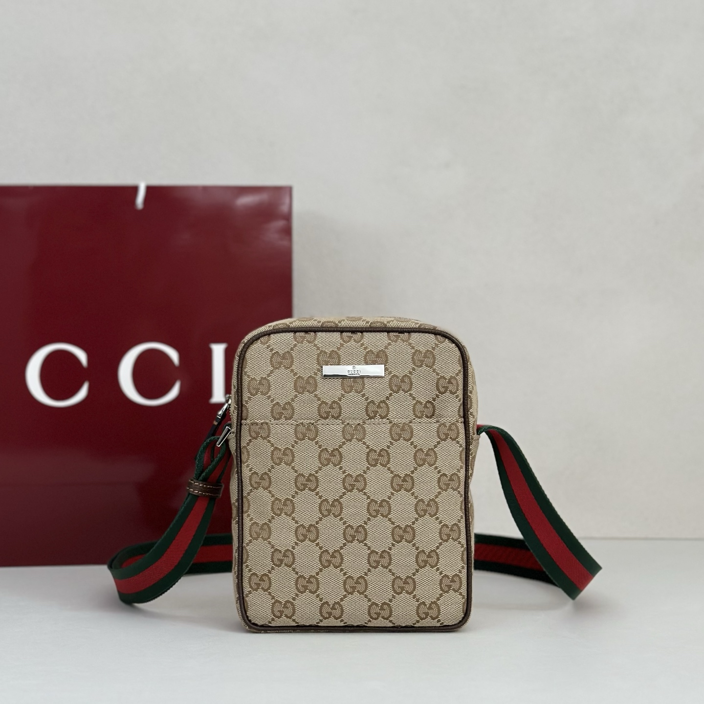 NO:856627,Counter quality, top-quality original goods, real photos!  Model number A0022Z light apricot cloth, size width 14X height 20X side width 4cm, batch, Gucci original leather [price based on quantity]19860909专柜品质,顶级原单货,实物实拍！款号A0022Z浅杏布,尺寸宽14X高20X侧宽4cm,批,古奇原厂皮【跑量价】,Bag