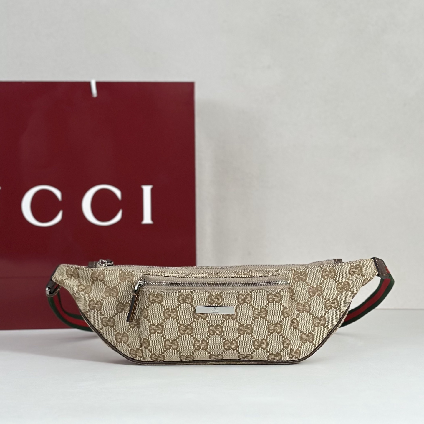 NO:856608,Counter quality, top-quality original goods, real photos!  Model number A00230 light apricot cloth, size width 20X height 10.5X side width 2.5, batch, Gucci original leather [price based on quantity]19860909专柜品质,顶级原单货,实物实拍！款号A00230浅杏布,尺寸宽20X高10.5X侧宽2.5,批,古奇原厂皮【跑量价】,Bag