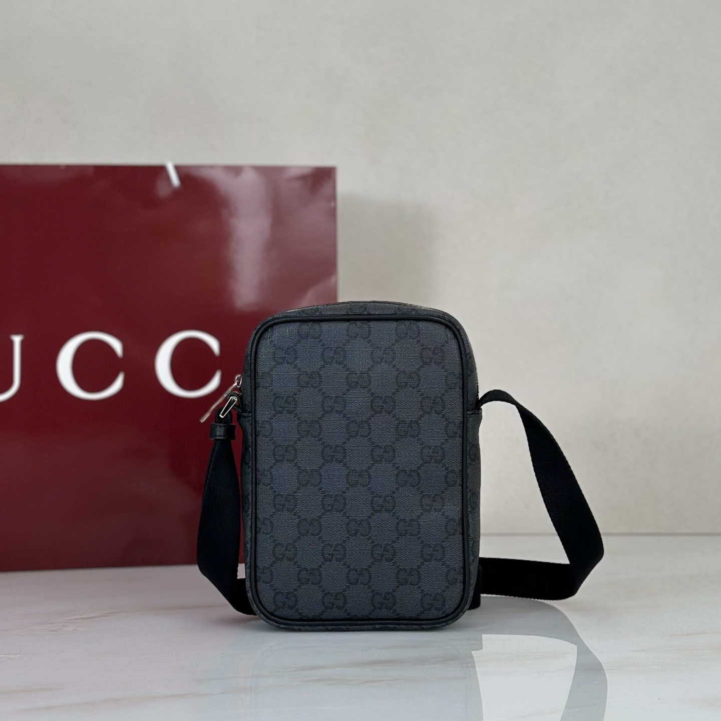 NO:856652,Counter quality, top-quality original goods, real photos!  Model number A002SF gray crystal, size width 13X height 20X side width 5cm, batch, Gucci original leather [price based on quantity]19860909专柜品质,顶级原单货,实物实拍！款号A002SF灰水晶,尺寸宽13X高20X侧宽5cm,批,古奇原厂皮【跑量价】,Bag