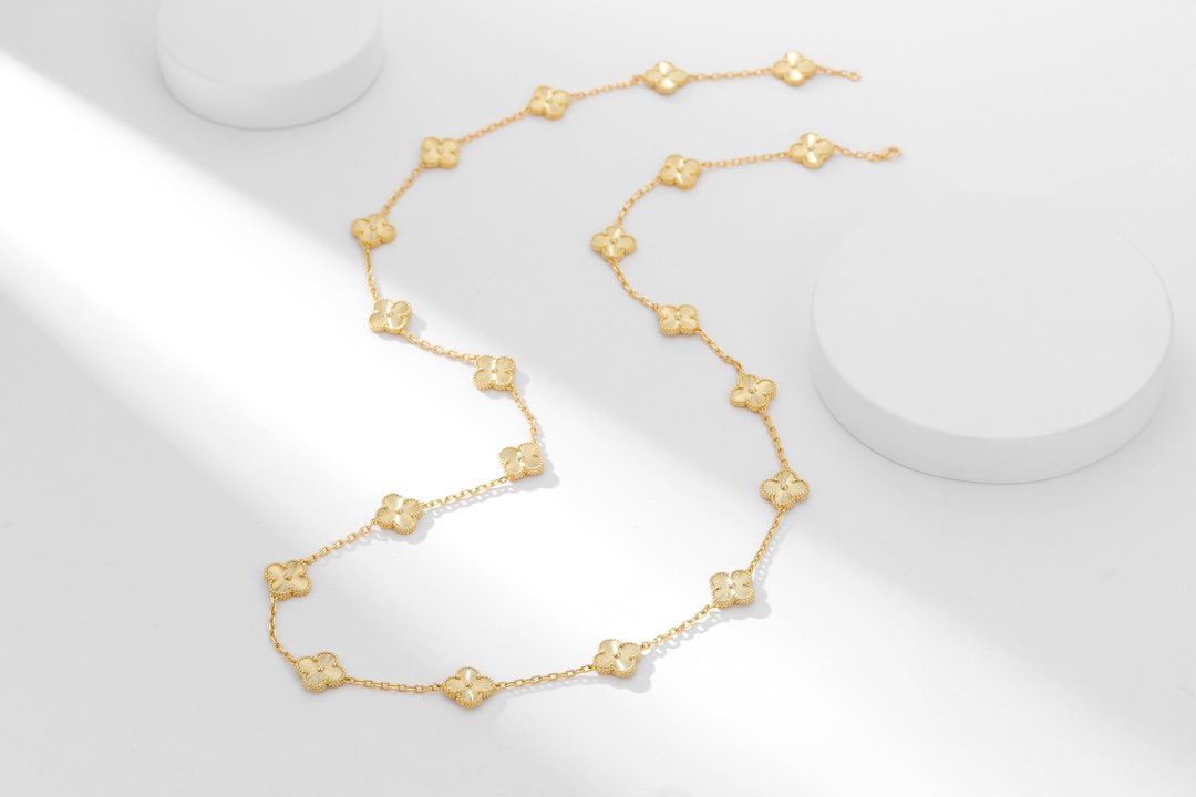 四季都要带的项链 ，二十花雕花黄金色项链Alhumbra Vintage 在单花已经快要街款的时光 进阶