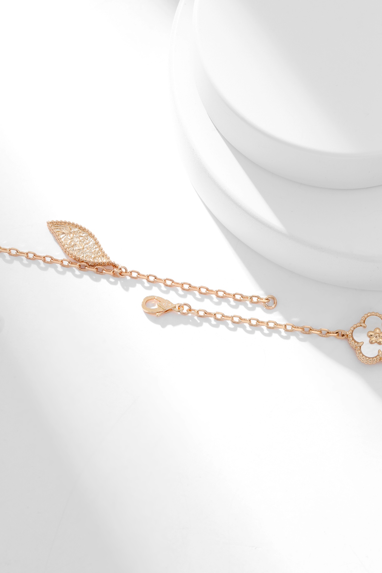 Lucky Spring系列真美吖，以生机盎然之作庆贺春临大地；今年世家推出新作 Lucky Sprin