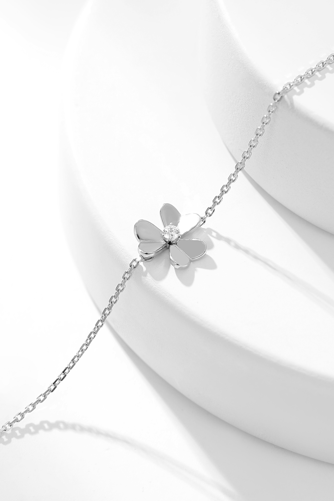 “Stylish Crystal Jewelry Collection: Bracelets, Necklaces, and More with United States Imported Diamond Drills” - 图片 2