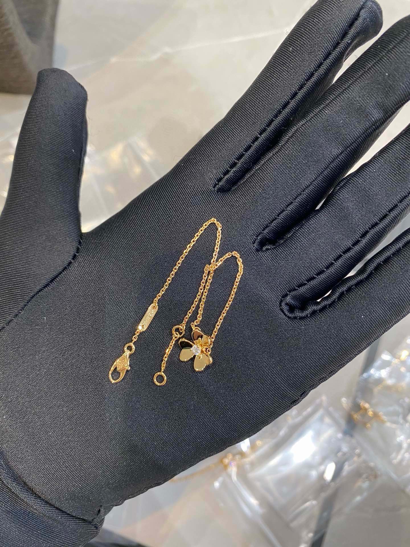 Van Cleef & Arpels vca Frivole吊坠mini项链