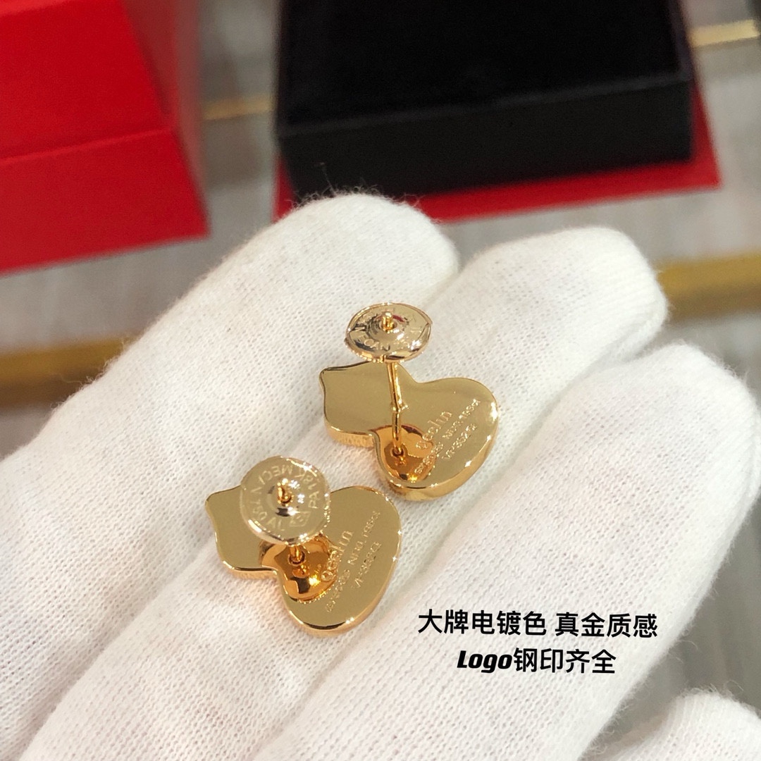 
Qeeli*麒麟满钻红玉髓葫芦耳钉 💖这款耳环我们采用独家材质 钻石全部选用进口施华洛世奇钻 镶嵌方式