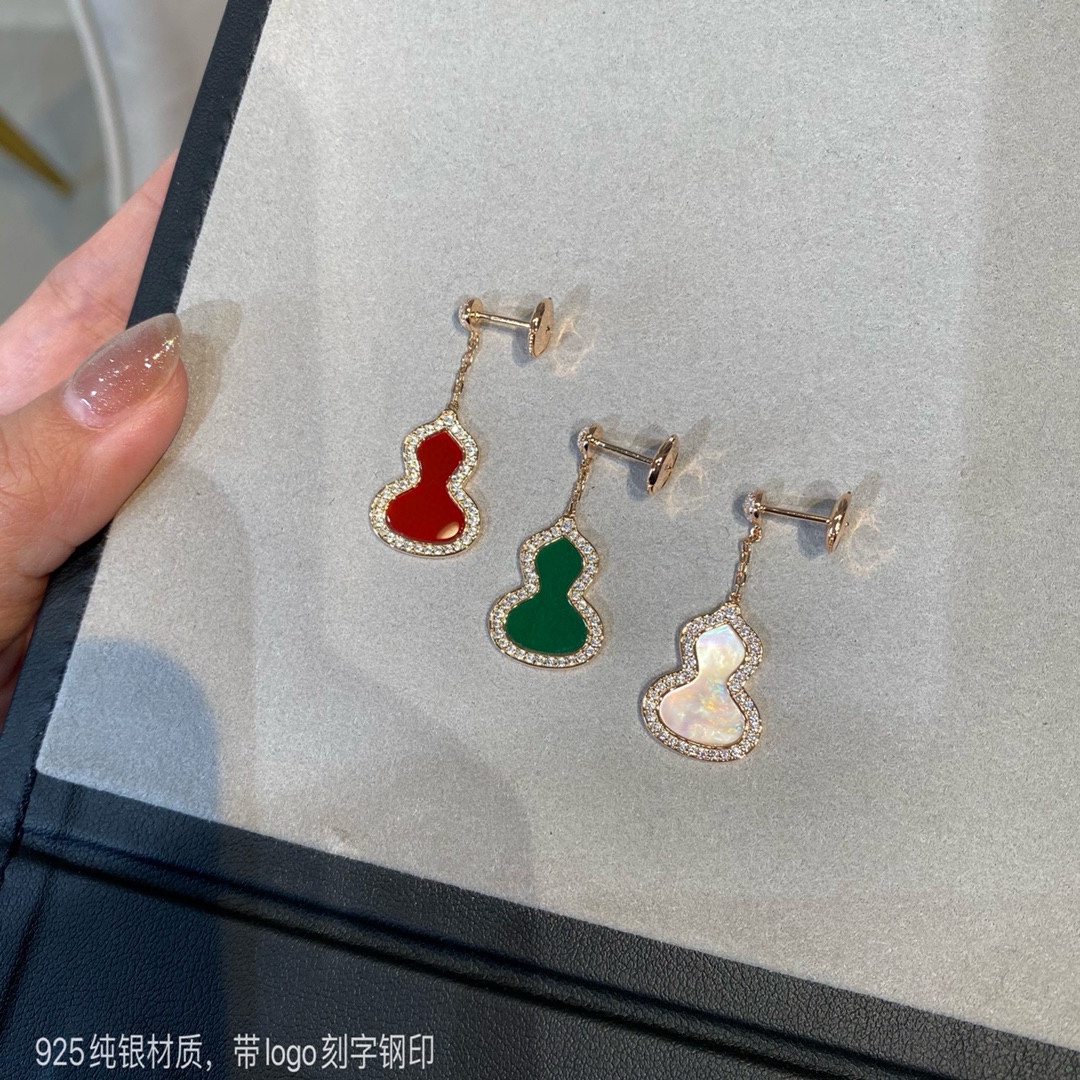 
控制不住自己系列｜Wulu葫芦耳环
不管是葫芦耳钉+耳坠，还是大葫芦+小葫芦，或者是相同大小的葫芦搭配