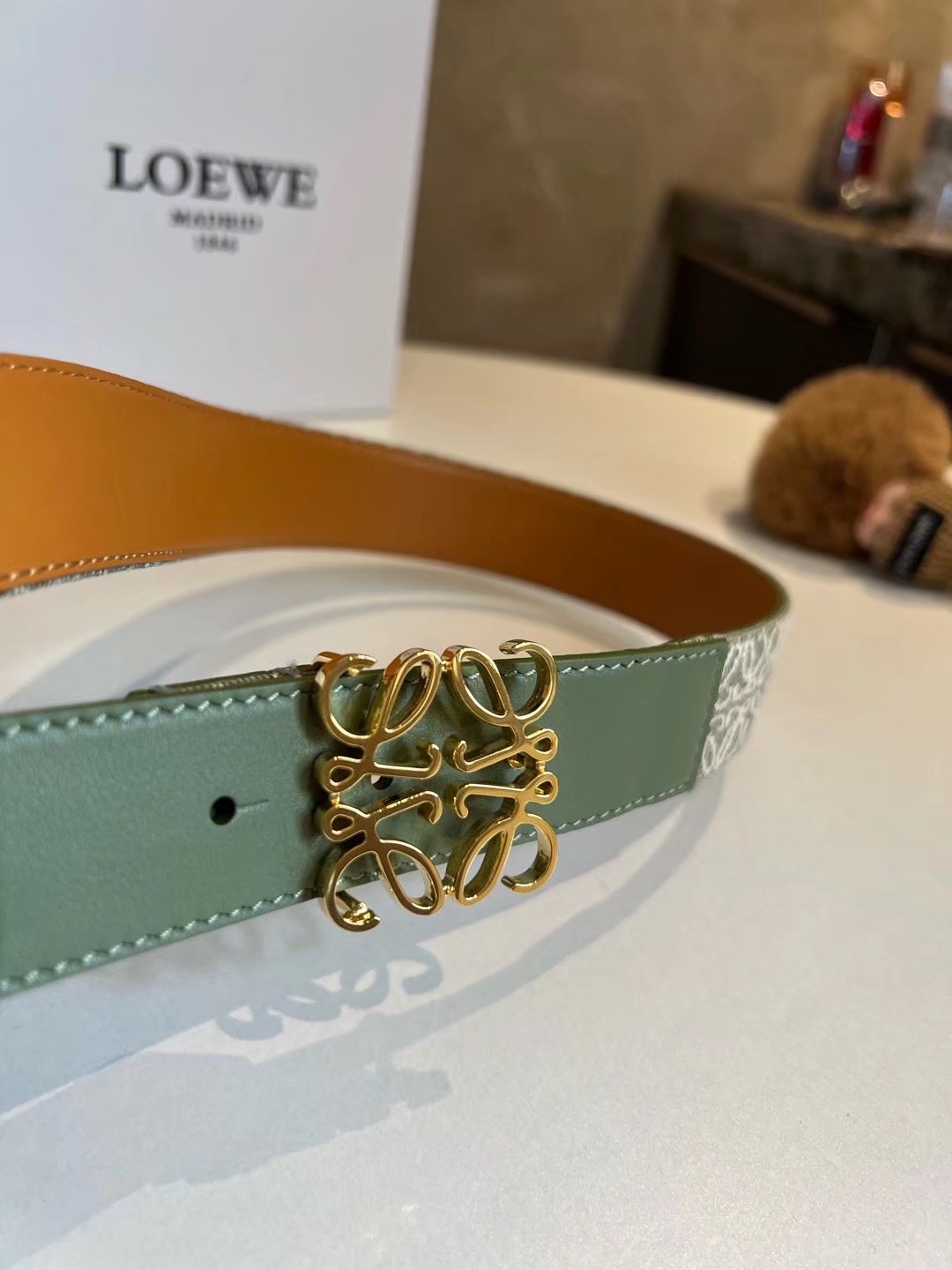 Loewe 代购级 腰带推荐—LOEVE罗意威新款logo提花女士腰带 提花面料经过独特的工艺织造后