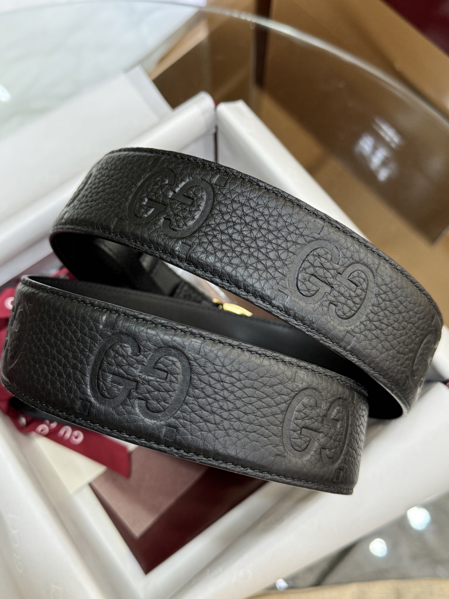 “GG 4.0 cm Fire Belt: Classic Style for Sophisticated Men with Gold Buttons and Imported Details” - 图片 8