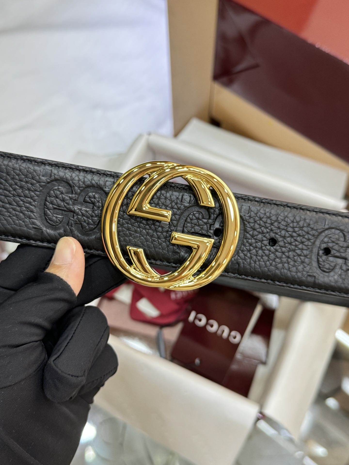 “GG 4.0 cm Fire Belt: Classic Style for Sophisticated Men with Gold Buttons and Imported Details” - 图片 3
