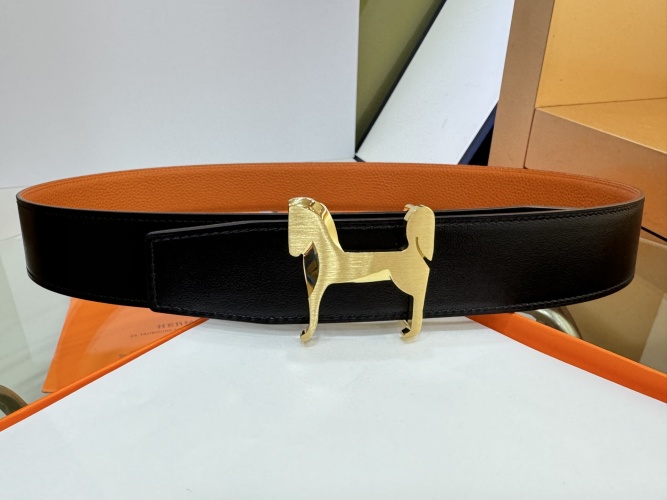 Elegant Togo Calfskin Reversible Belt with Horse-Shaped Buckle, 3.8mm Width 1 Elegant Togo Calfskin Reversible Belt with Horse-Shaped Buckle, 3.8mm Width