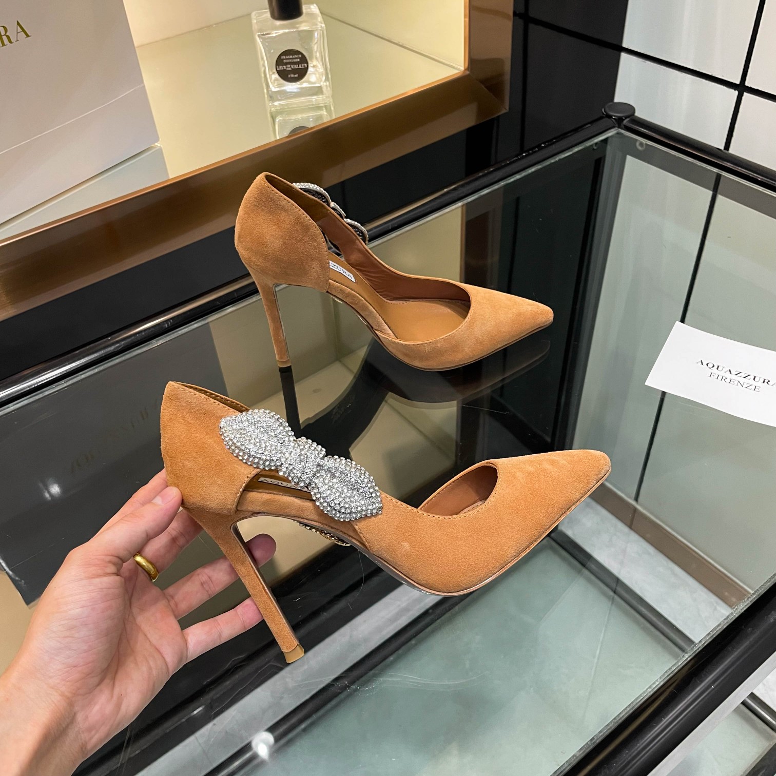 Aquazzura 2024 High-Quality One-Shoe-Shoe with Sparkling Details and Versatile Design - 图片 3