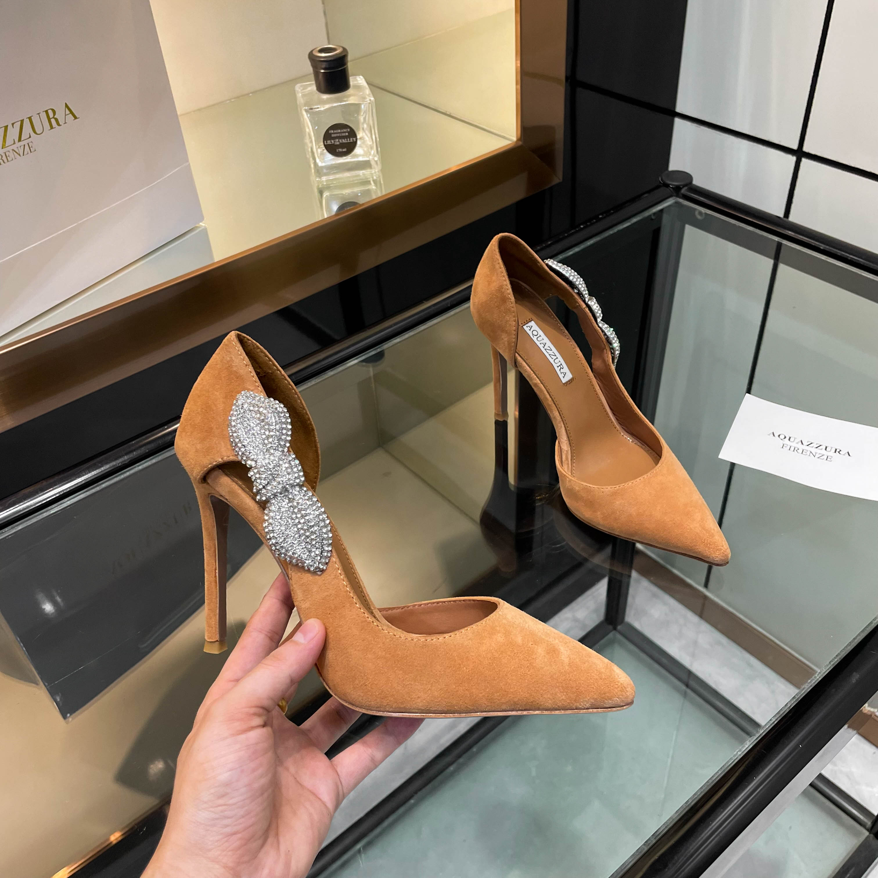 Aquazzura 2024 High-Quality One-Shoe-Shoe with Sparkling Details and Versatile Design