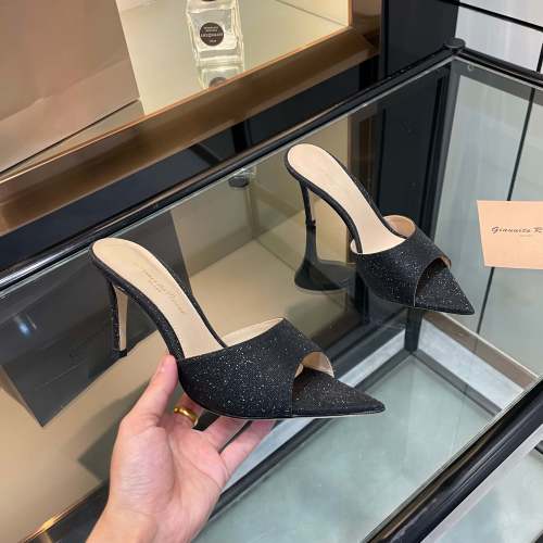 Gianvito Rossi Women's Pointed Toe Glitter Leather Heeled Mules Slides