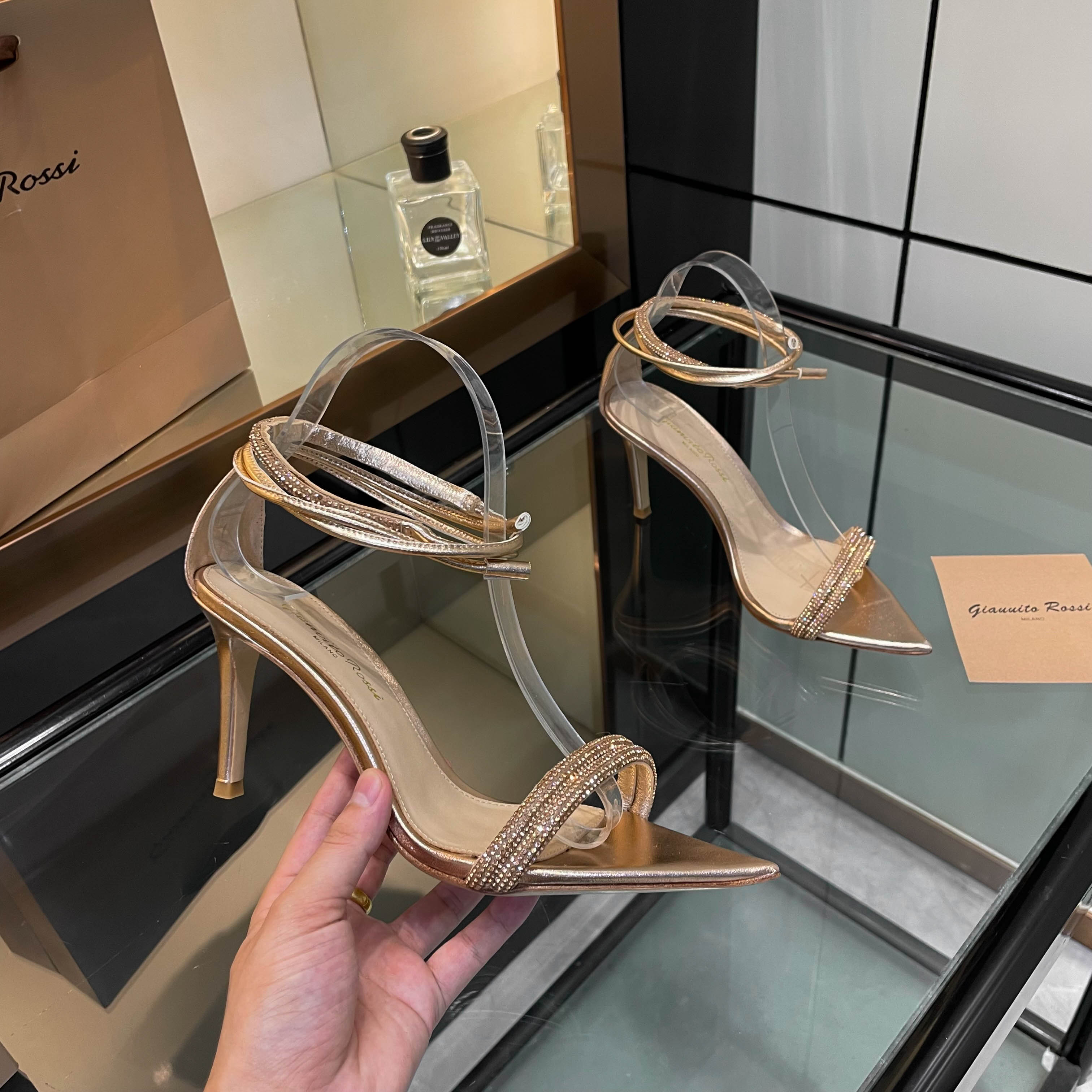 Gianvito Rossi Sandalen met Swarovski Kristallen - Elegante Damesschoenen