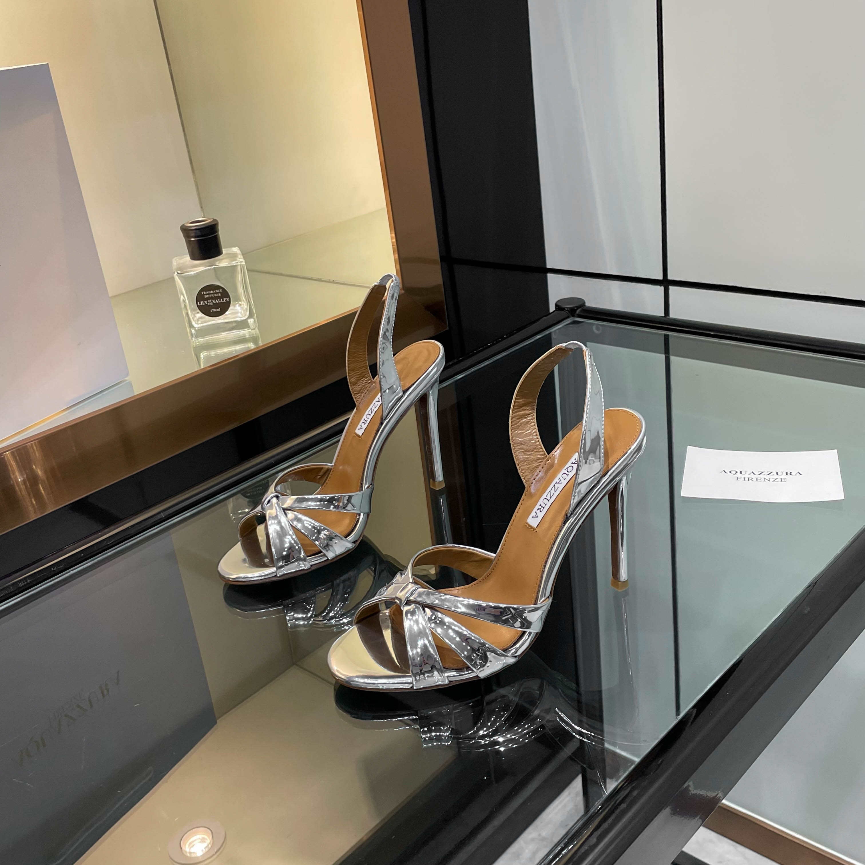 “Aquazzura High-Heel Sandals: Top Quality, Exclusive Design, Italian Leather, 10.5cm Heel, Sizes 35-40, $648” - 图片 2
