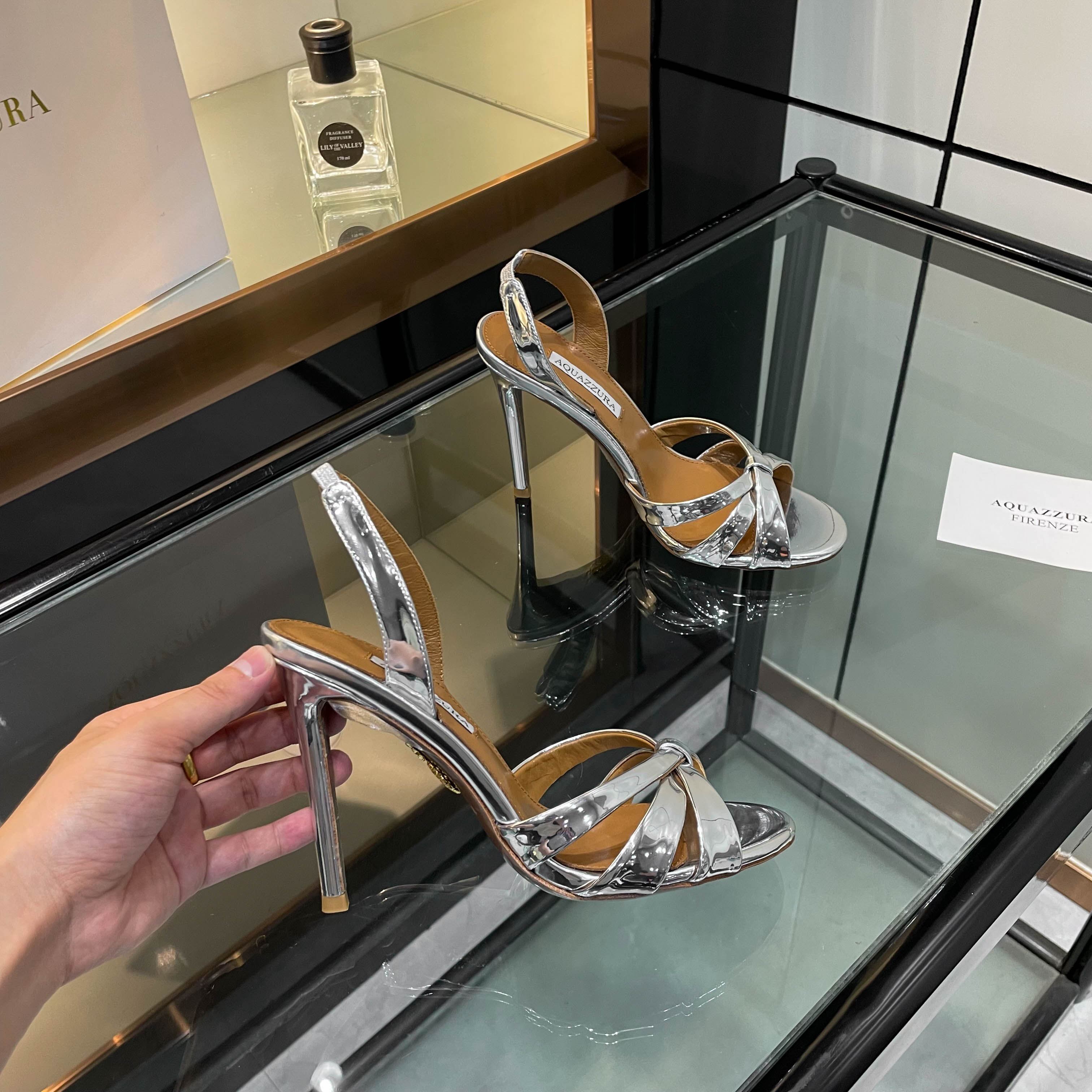 “Aquazzura High-Heel Sandals: Top Quality, Exclusive Design, Italian Leather, 10.5cm Heel, Sizes 35-40, $648” - 图片 4