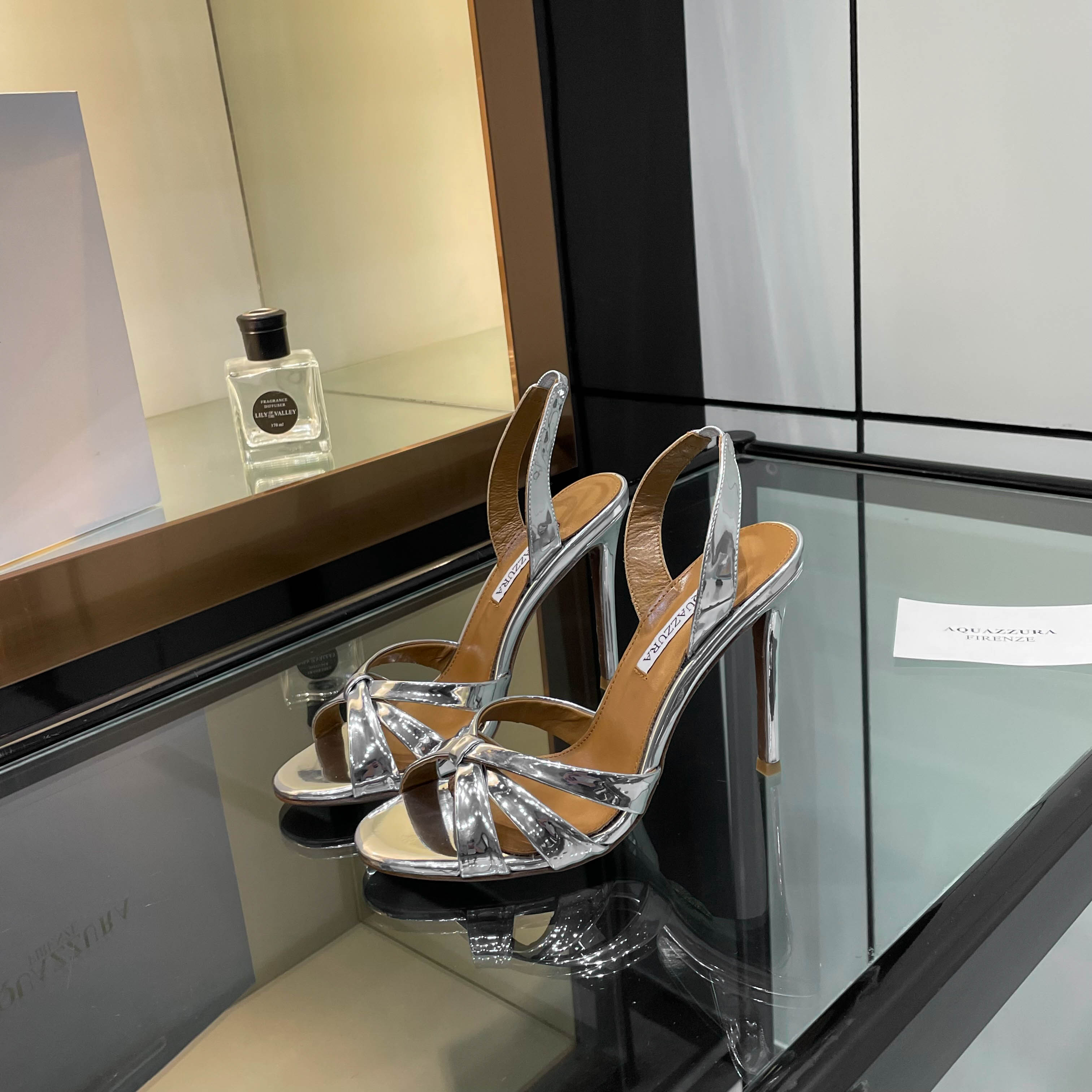“Aquazzura High-Heel Sandals: Top Quality, Exclusive Design, Italian Leather, 10.5cm Heel, Sizes 35-40, $648” - 图片 6