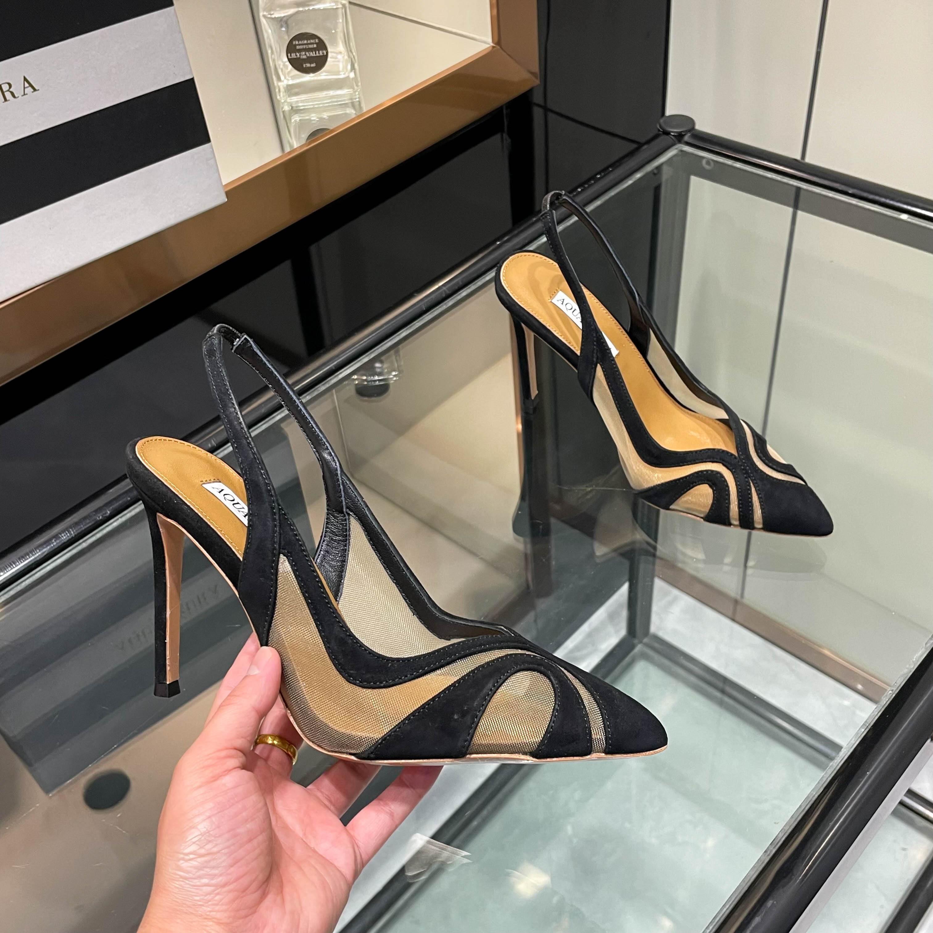 NO:787093,【Aquazzura】2026 new sandals, top version!  Purchasing quality!  Pointed-toe high-heeled sandals are like fairy shoes from fairy tales. The pointed-toe design highlights elegance, and the high heels give you a confident style. Wear them, as if there are flowers under your feet, and you can enjoy the ultimate romance and luxury with every step. 620-29 _______________________ * Complete package.  Size: 35-43 (35 40 41 42 43 is custom-made and non-refundable) *, high heels, sandals, high heels, sheepskin, sheep, Leather soles19860909【Aquazzura】2026新款凉鞋 顶级版本！ 代购品质！ 尖头高跟凉鞋,宛如从童话中走来的仙履.尖头设计凸显优雅,高跟赋予自信风采.穿上它,仿佛脚下生花,步步生香,尽享极致的浪漫与奢华620-29 _____________________________ * 全套包装. * 鞋面羊京 * 垫脚 羊皮 * 鞋底 意大利真皮大底 * 跟高 10.5（8.5定做不退换下单需备注） * 码数:35－43（35 40 41 42 43定做不退换） *,高跟鞋,sandals,high heels,sheepskin,sheep,Leather soles,Women's Shoes