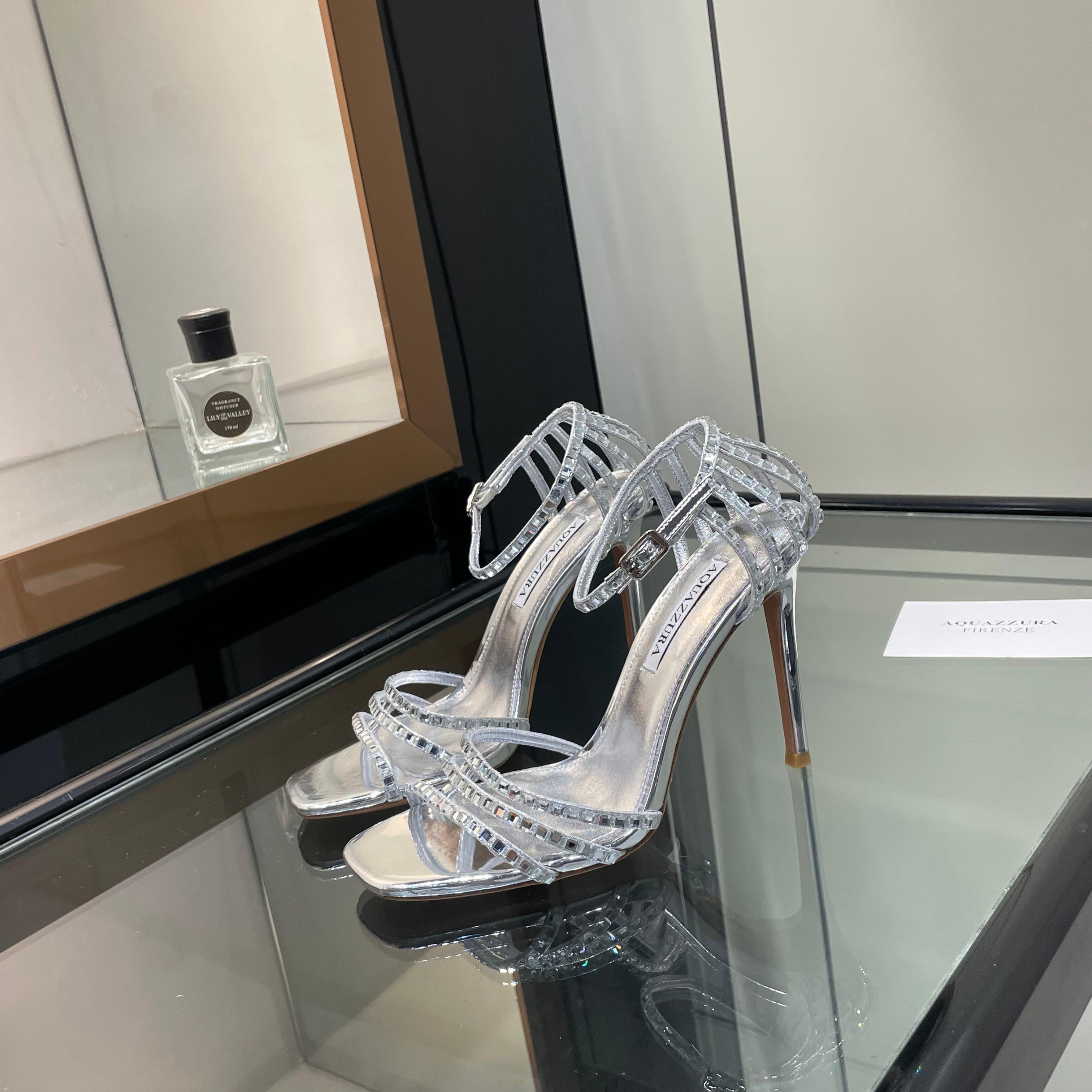 Бриллиантовые женские сандалии Aquazzura