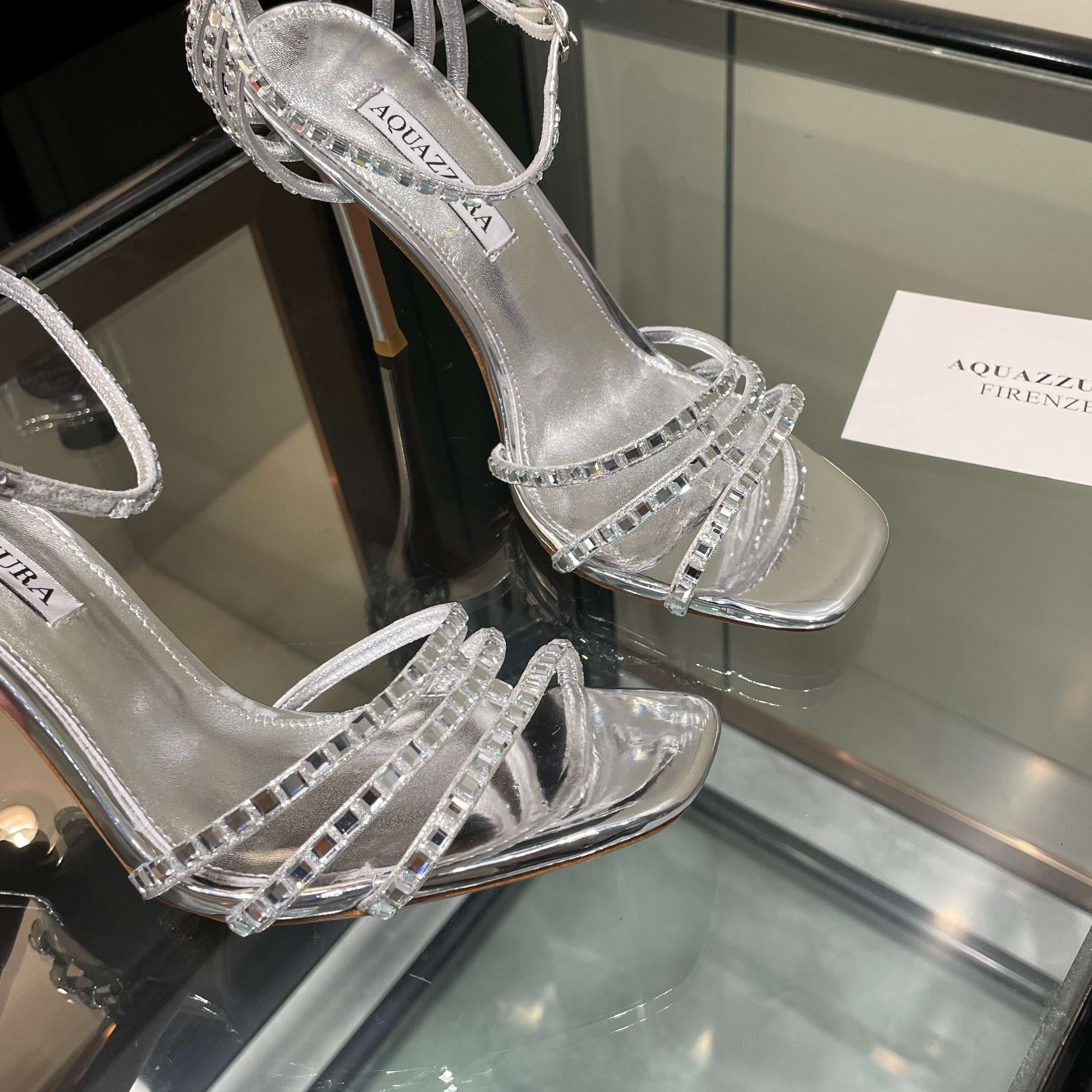 Бриллиантовые женские сандалии Aquazzura