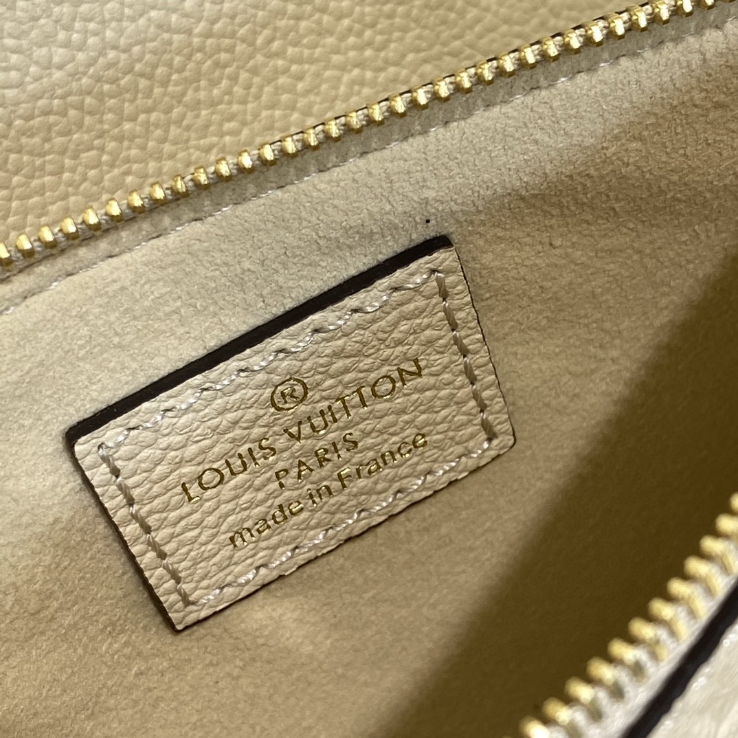 Louis Vuitton Loop Hobo Cream Monogram Empreinte shoulder everyday