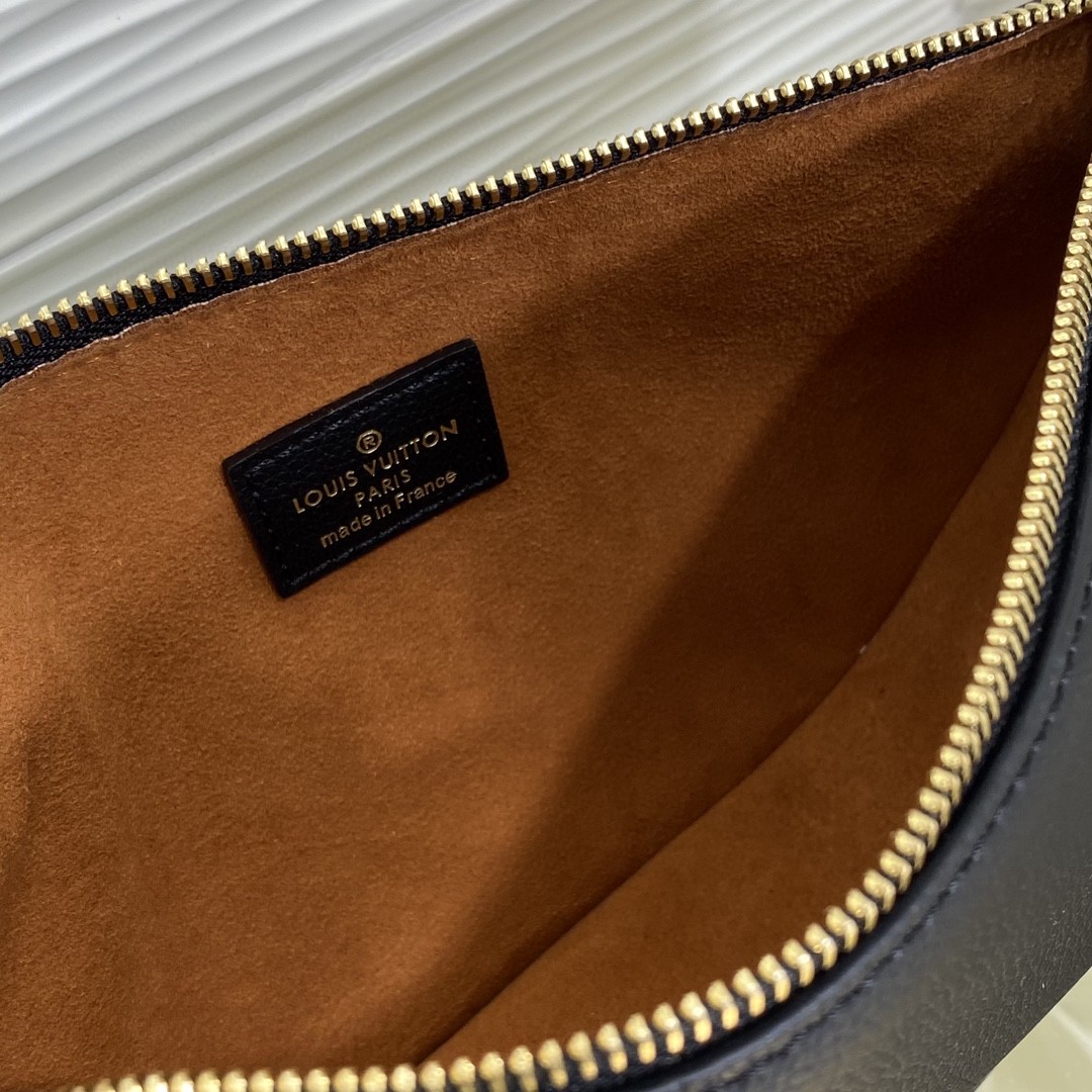 Louis Vuitton M11429 everyday