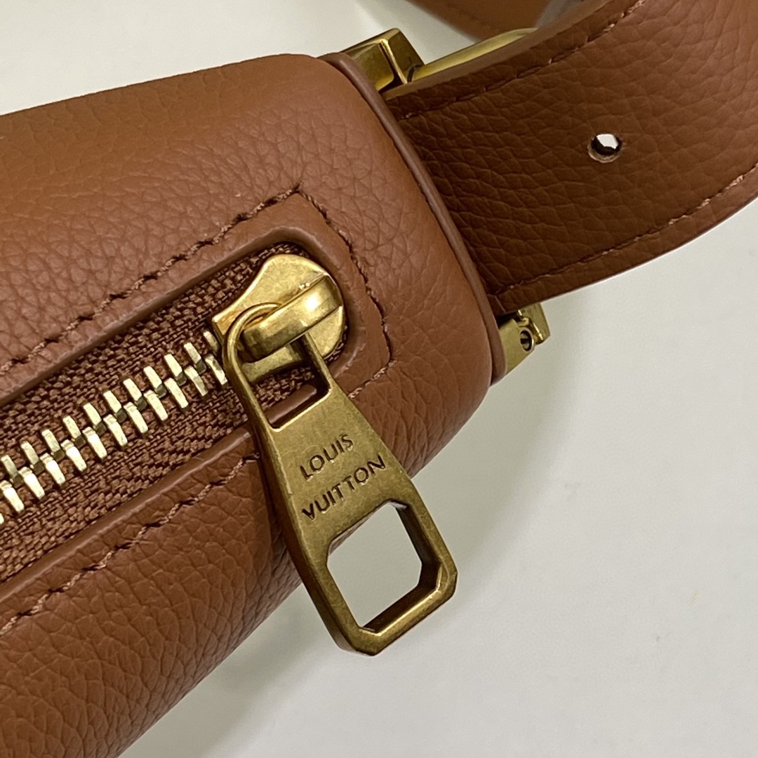 Louis Vuitton M11429 everyday