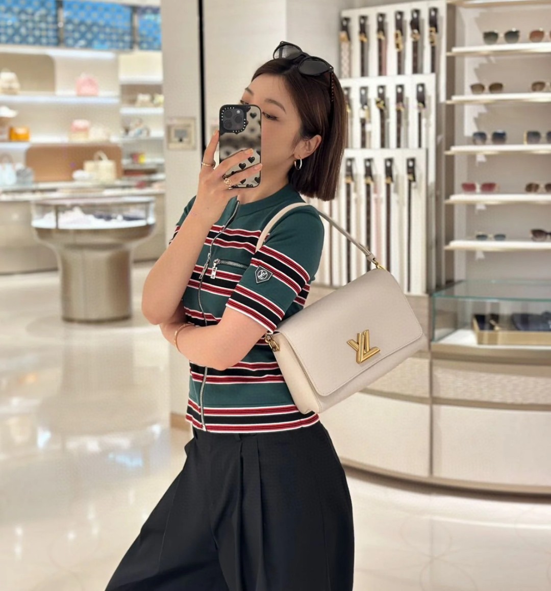 Louis Vuitton Twist White shoulder everyday