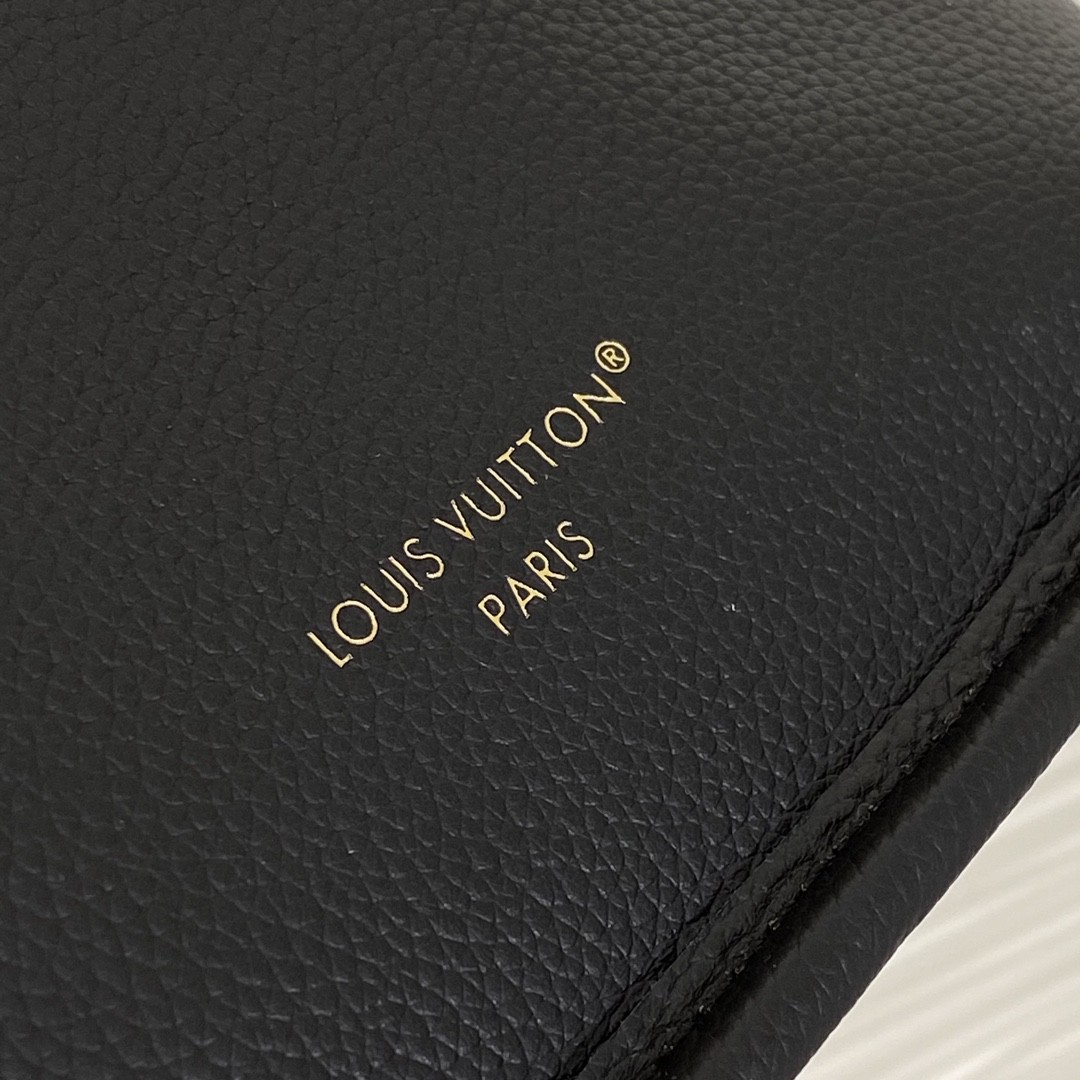 Louis Vuitton Neverfull Bandouli re Inside Out BB Black BB crossbody everyday
