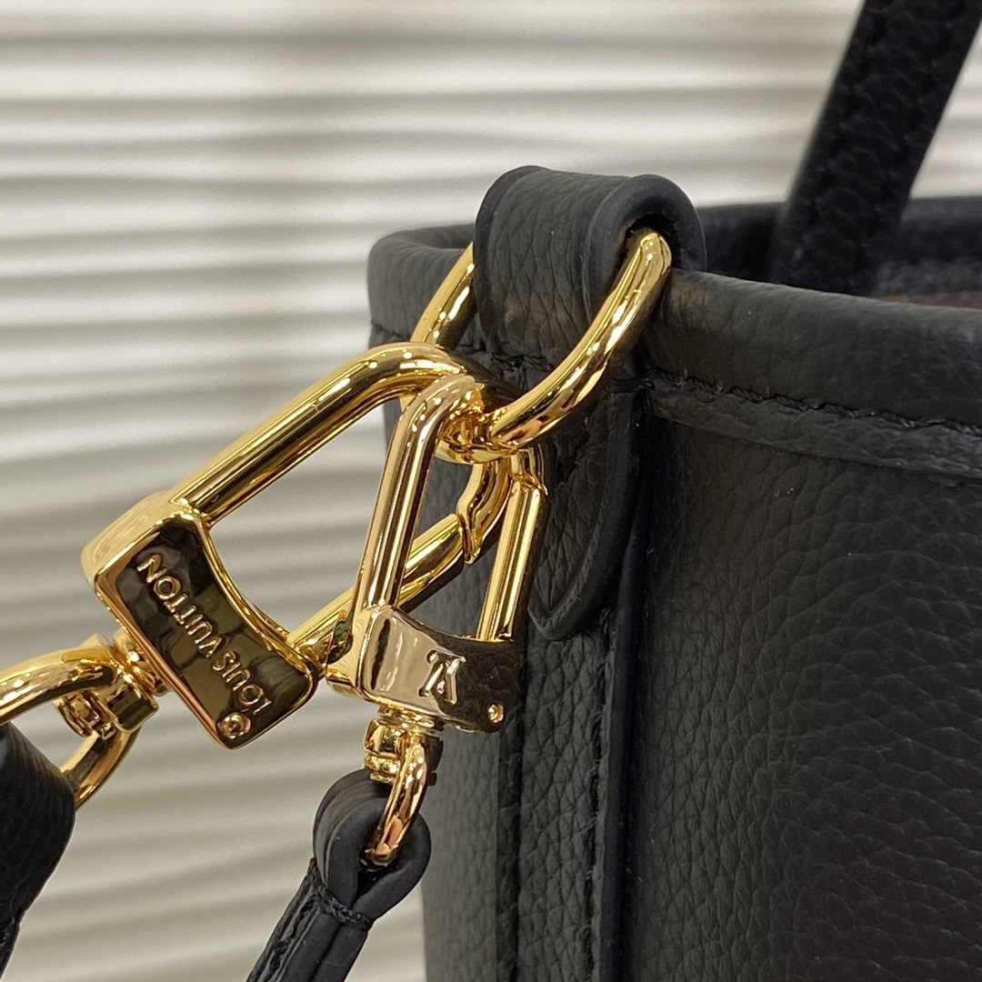 Louis Vuitton Neverfull Bandouli re Inside Out BB Black BB crossbody everyday