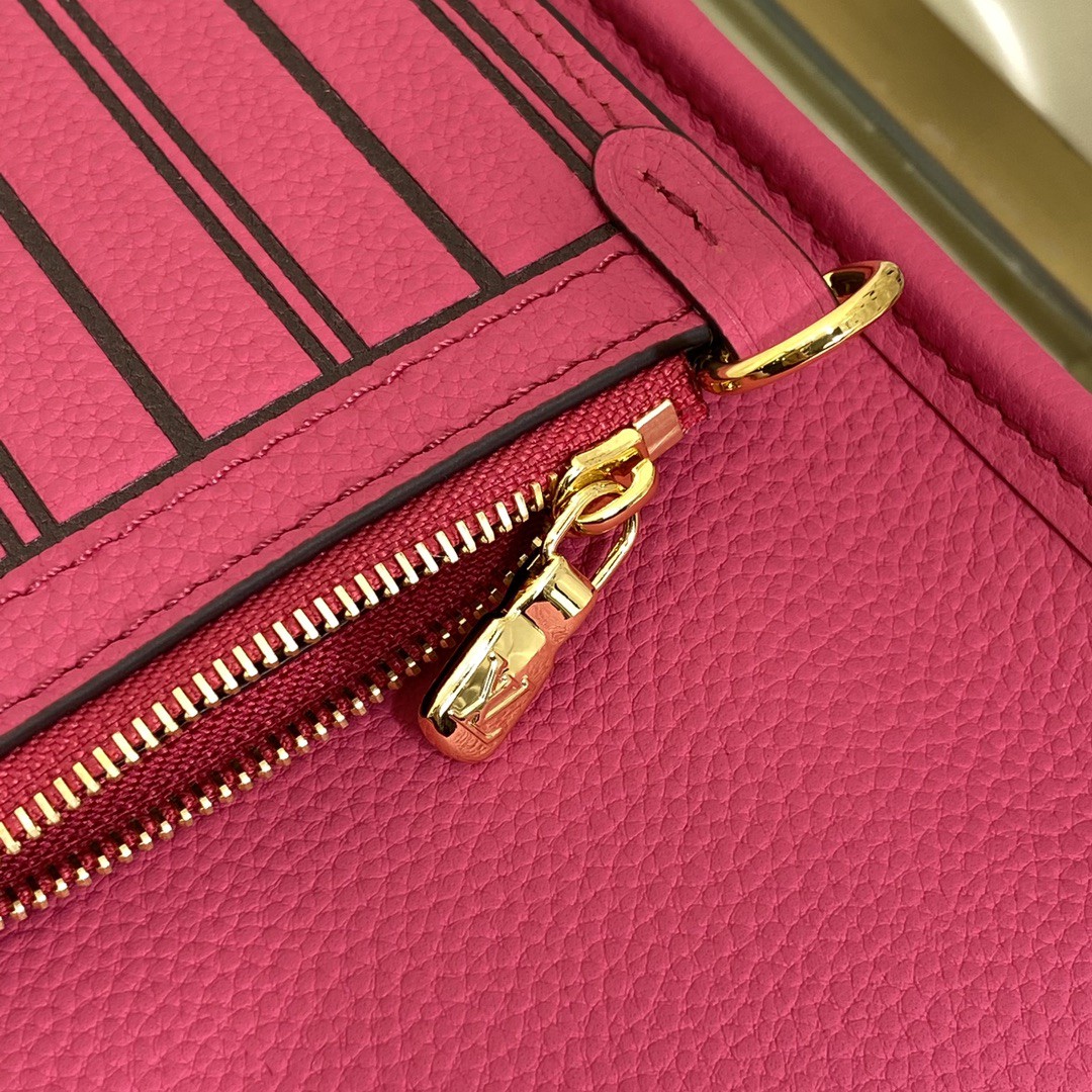 Louis Vuitton Neverfull Bandouli re Inside Out BB Pink BB crossbody everyday