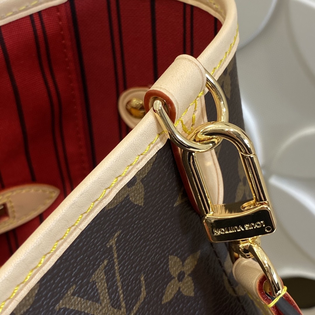 Louis Vuitton M12257 Monogram everyday