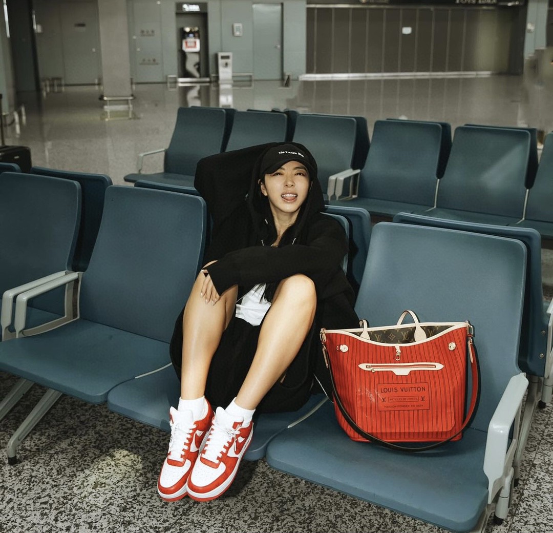 Louis Vuitton Neverfull Red tote everyday